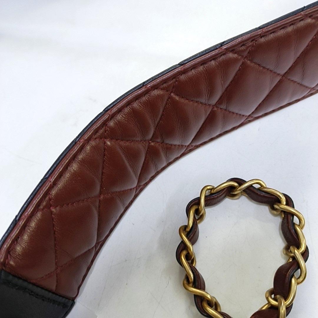 Chanel Classic Flap Rettangolare Mini in pelle di agnello nera e bordeaux Oro Ha in vendita 5