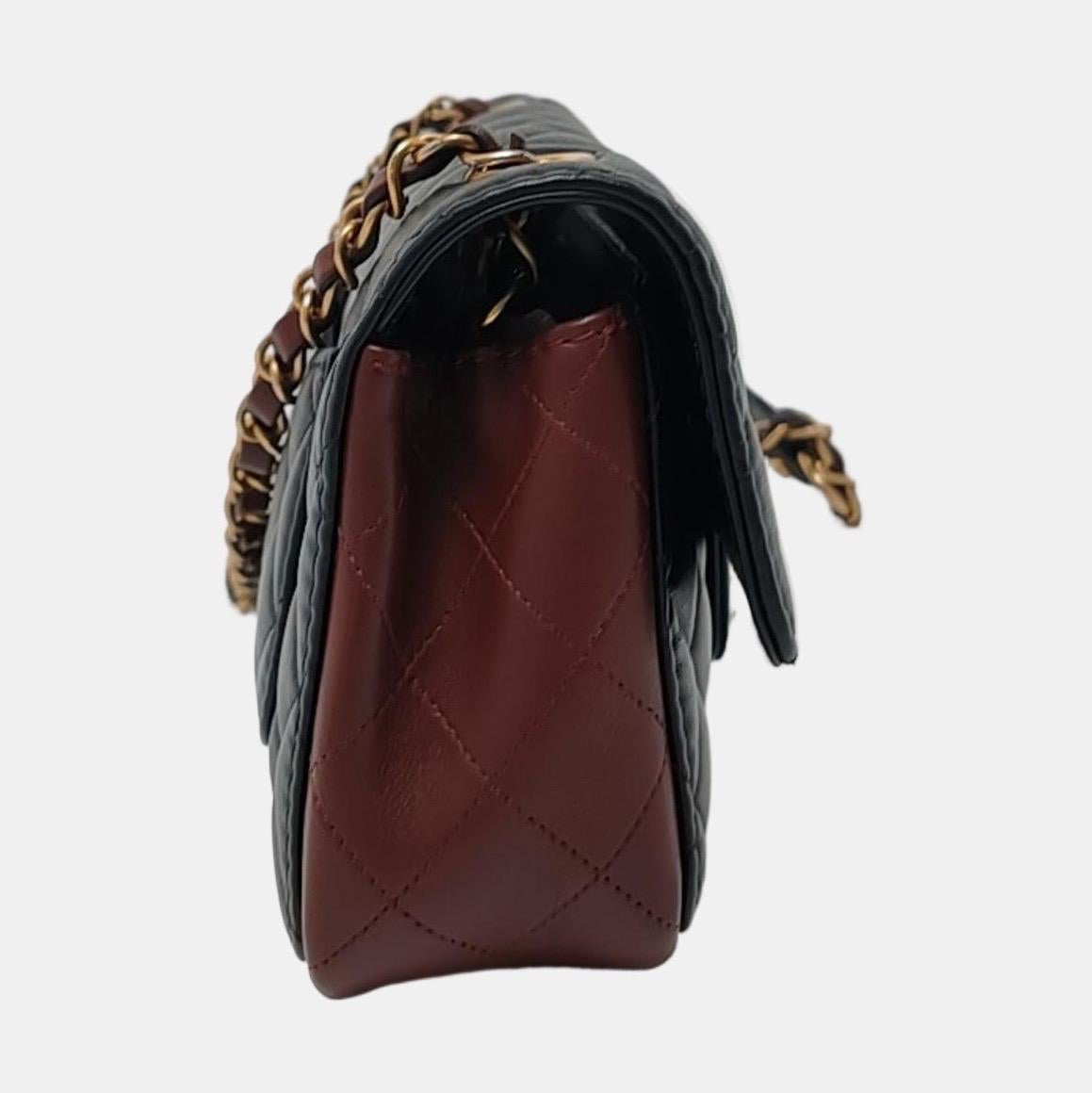 Chanel Classic Flap Rettangolare Mini in pelle di agnello nera e bordeaux Oro Ha In condizioni ottime in vendita a AUBERVILLIERS, FR