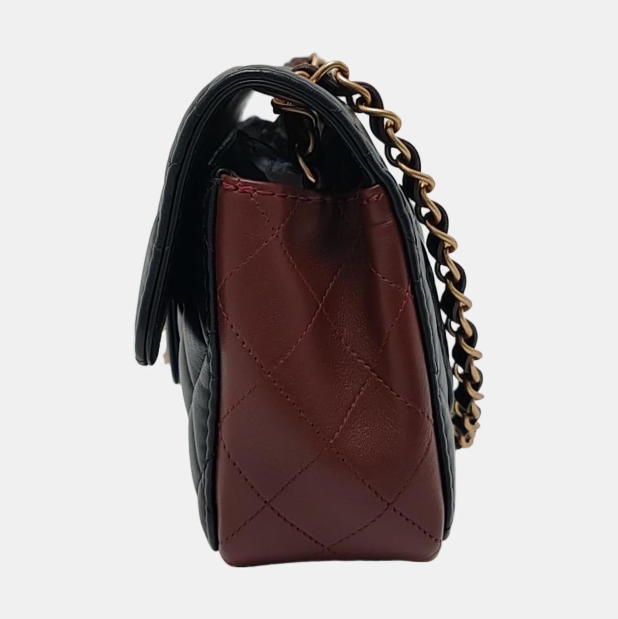 Chanel Classic Flap Rectangular Mini Negro y Borgoña Piel de cordero Oro Ha en venta 1