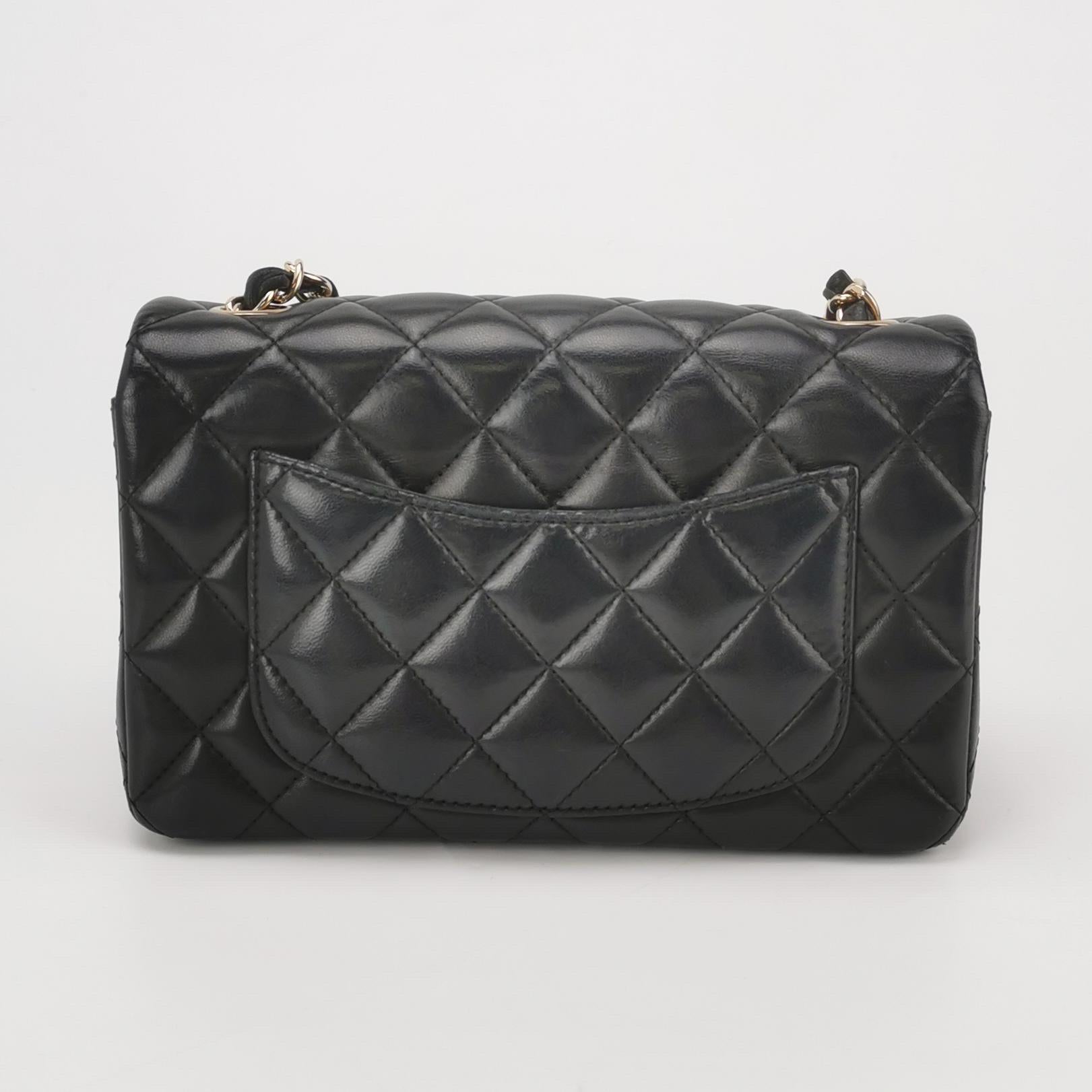 Women's Chanel Classic Flap Rectangular Mini Black Lambskin Leather Gold HW 2016-17 For Sale