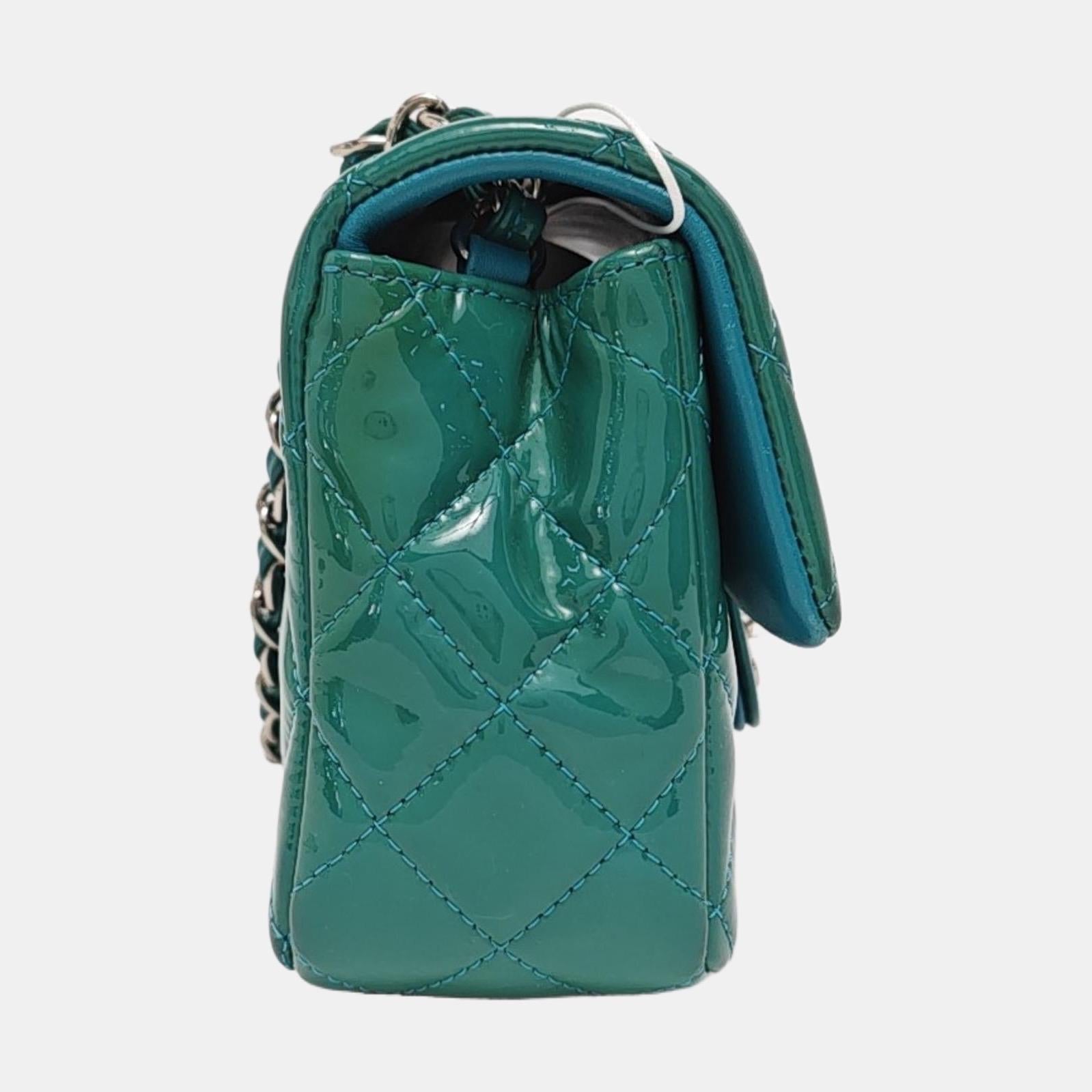 Chanel Classic Flap Rectangular Mini Blue Patent Leather Silver Hardware en vente 12