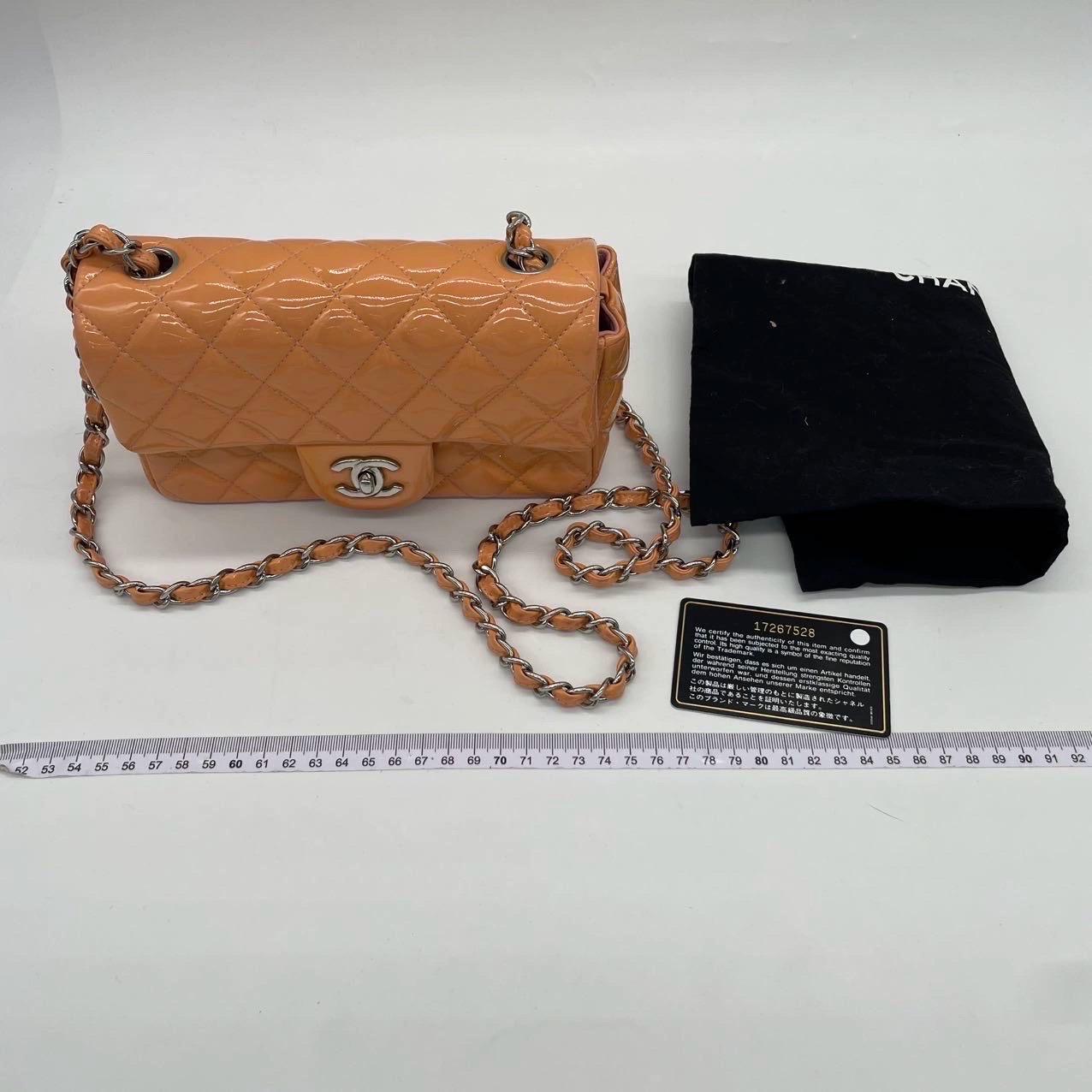 Chanel Classic Flap Rettangolare Mini Corallo Arancione Vernice Argento HW in vendita 9