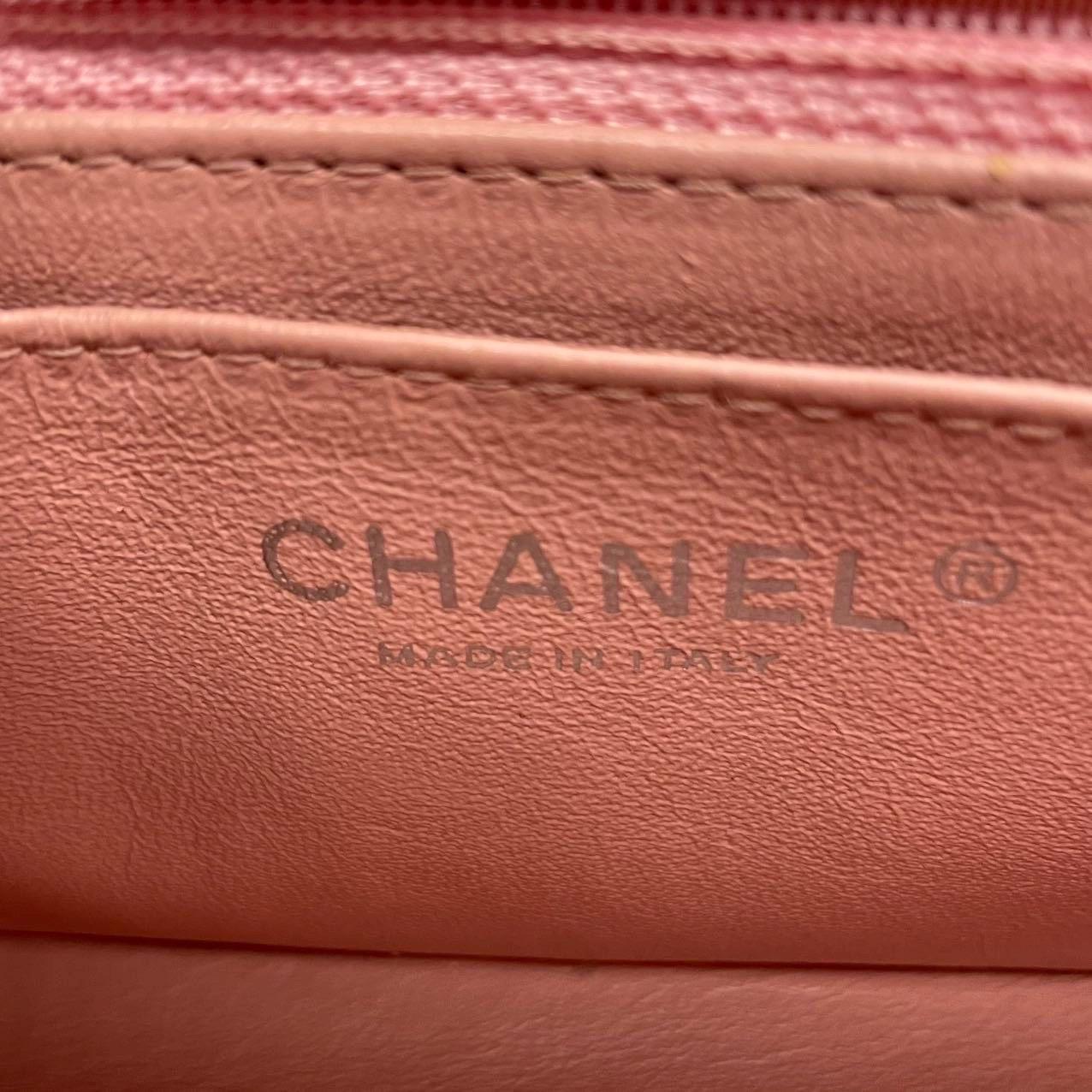 Chanel Classic Flap Rettangolare Mini Corallo Arancione Vernice Argento HW in vendita 10