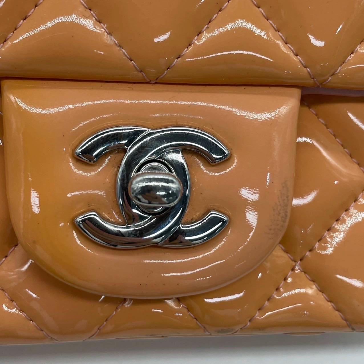 Chanel Classic Flap Rettangolare Mini Corallo Arancione Vernice Argento HW in vendita 12