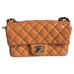 Chanel Classic Flap Rettangolare Mini Corallo Arancione Vernice Argento HW
