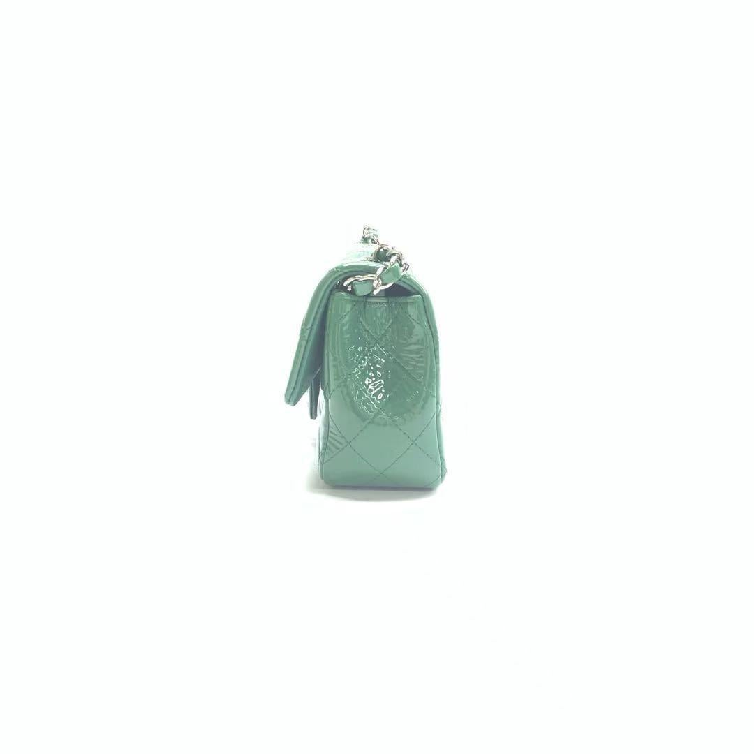 Chanel Classic Flap Rectangular Mini Green Patent Leather Silver Hardware 2016-2 en vente 8