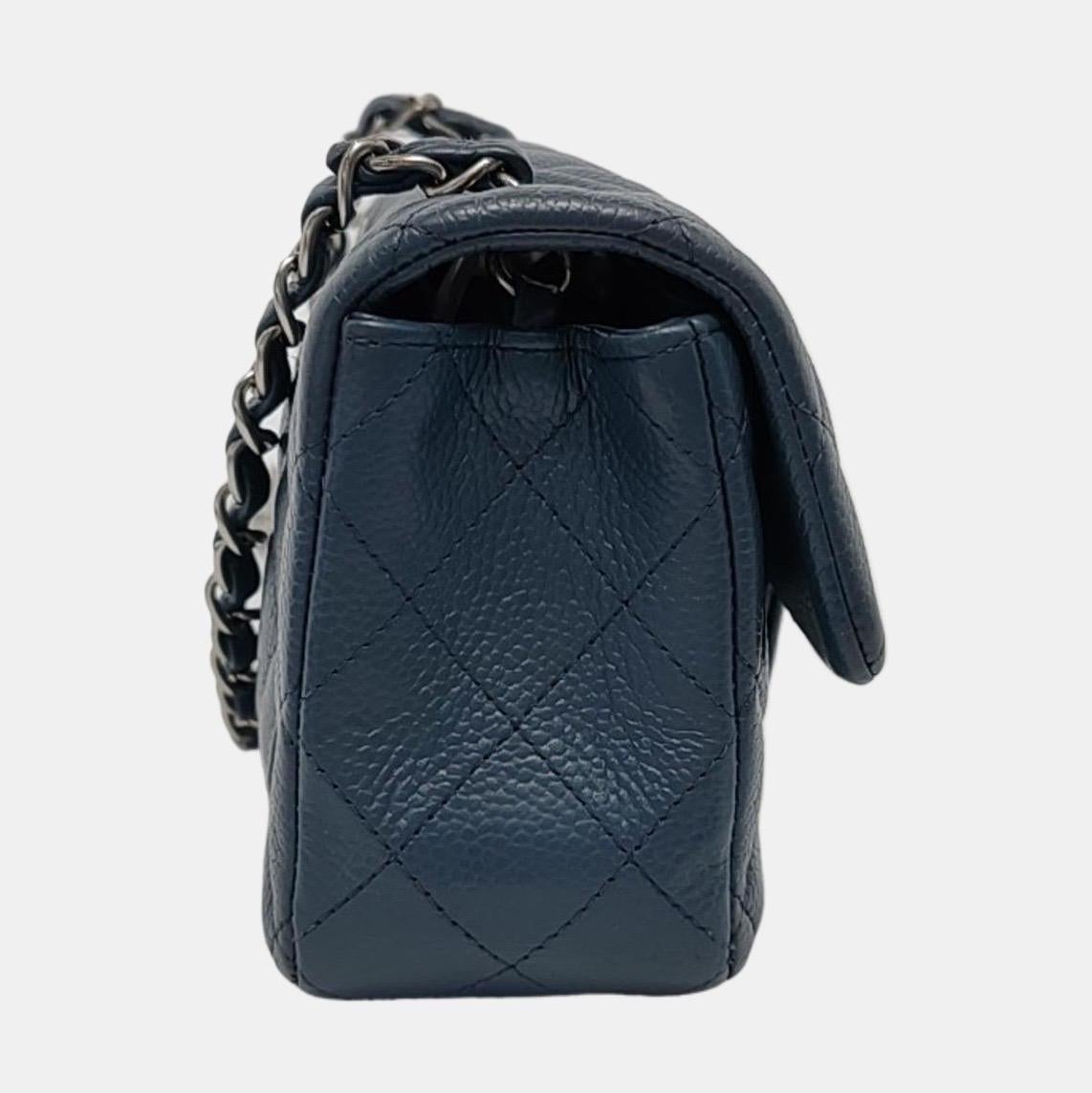 Chanel Classic Flap Rectangular Mini Navy Caviar leather Silver Hardware In Good Condition For Sale In AUBERVILLIERS, FR