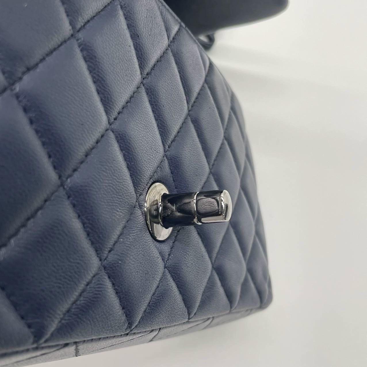 Chanel Classic Flap Rectangular Mini Navy Lambskin 2013-2014 For Sale 6