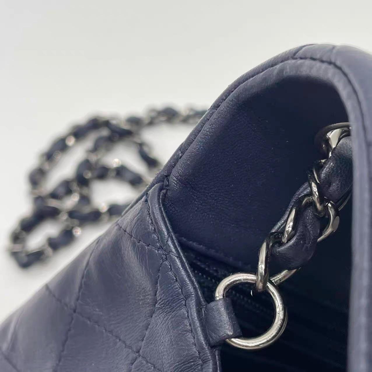 Chanel Classic Flap Rectangular Mini Navy Lambskin 2013-2014 For Sale 13