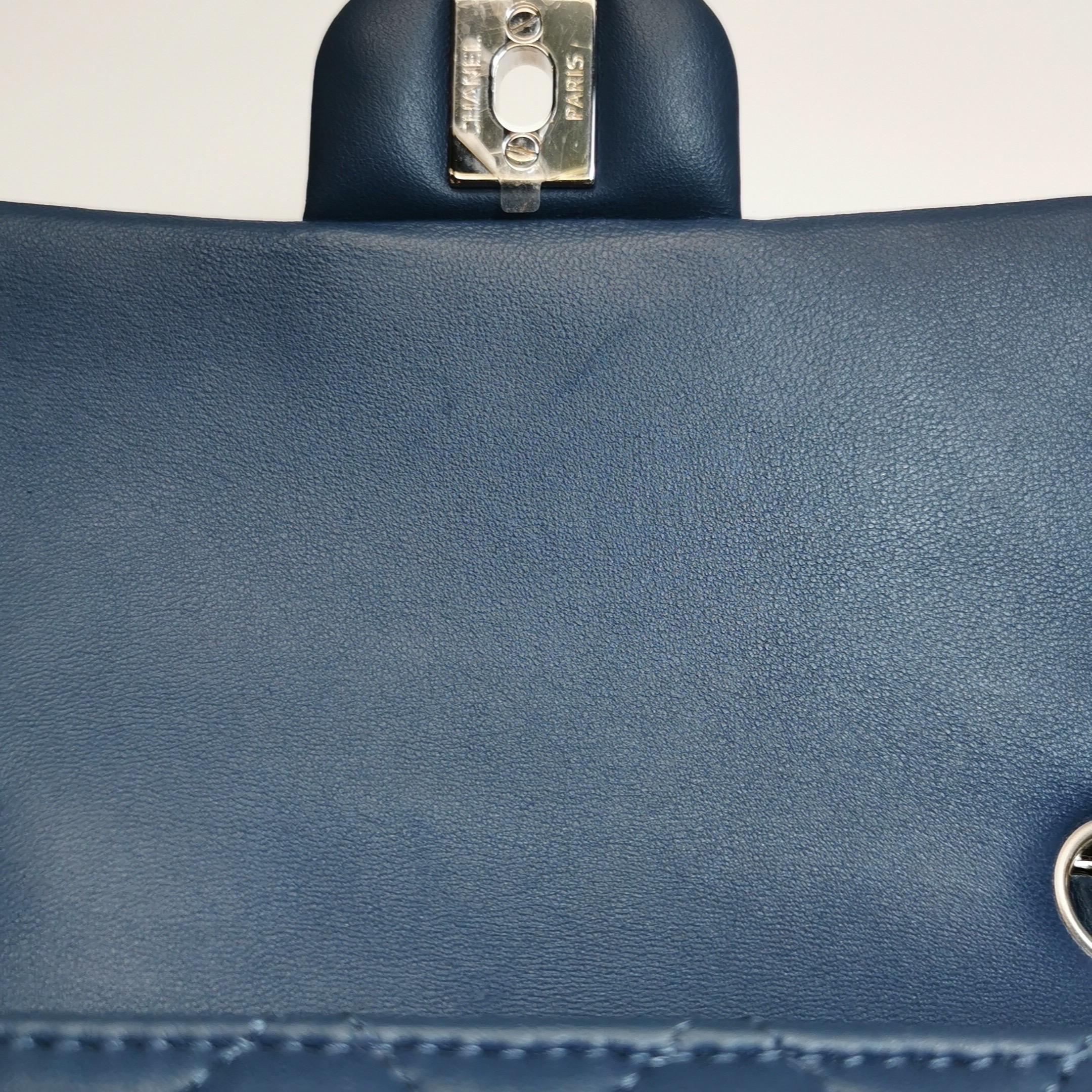 Chanel Classic Flap Rectangular Mini Navy Lambskin, 2019 5