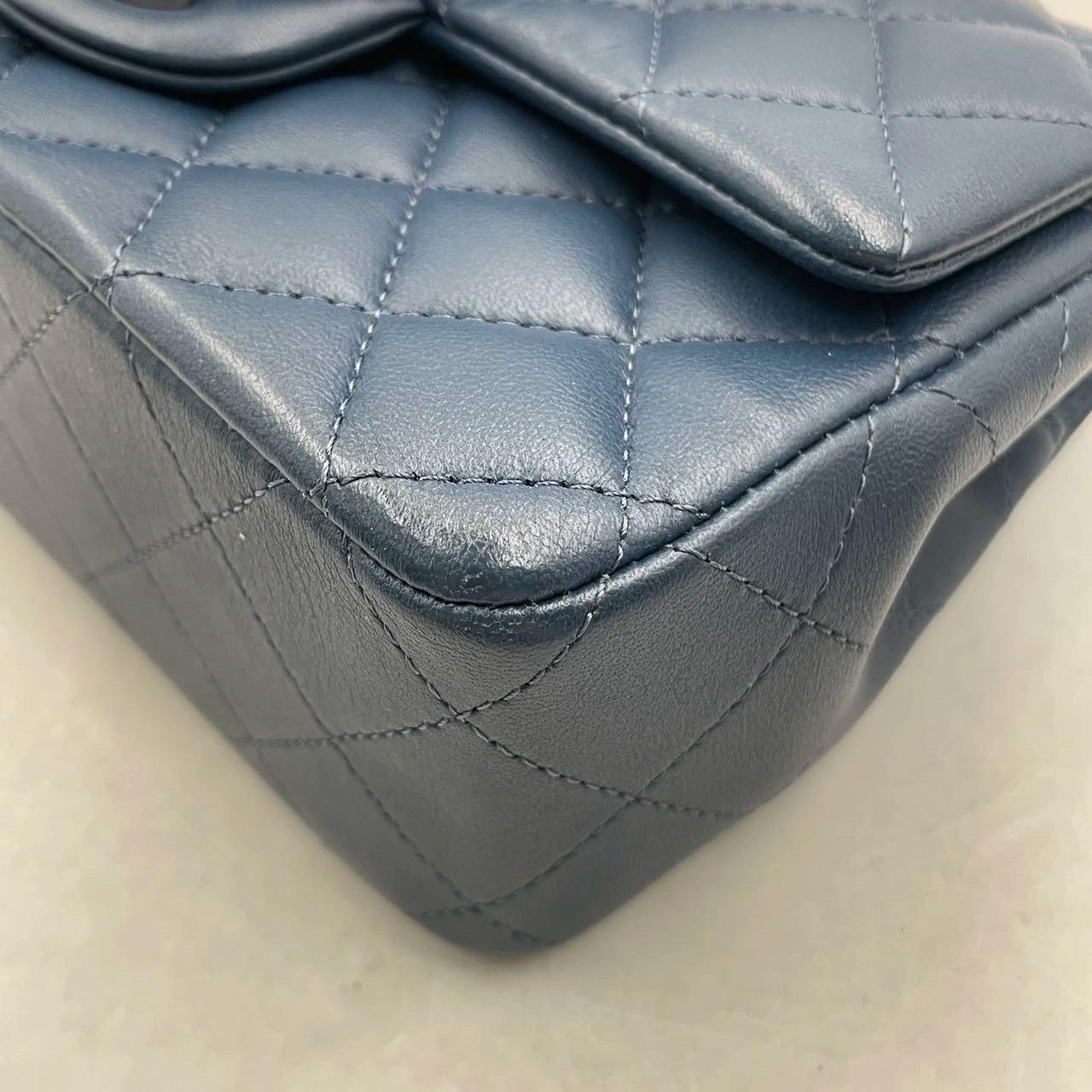 Chanel Classic Flap Rectangular Mini Navy Lambskin, 2019 15