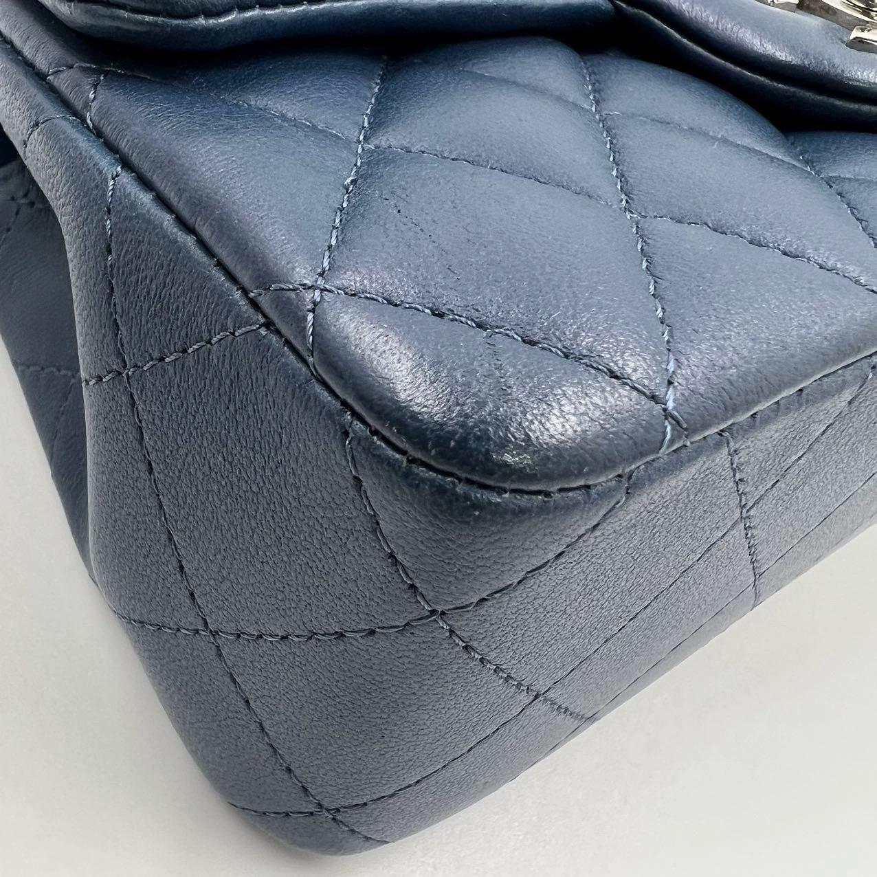 Chanel Classic Flap Rectangular Mini Navy Lambskin, 2019 For Sale 29
