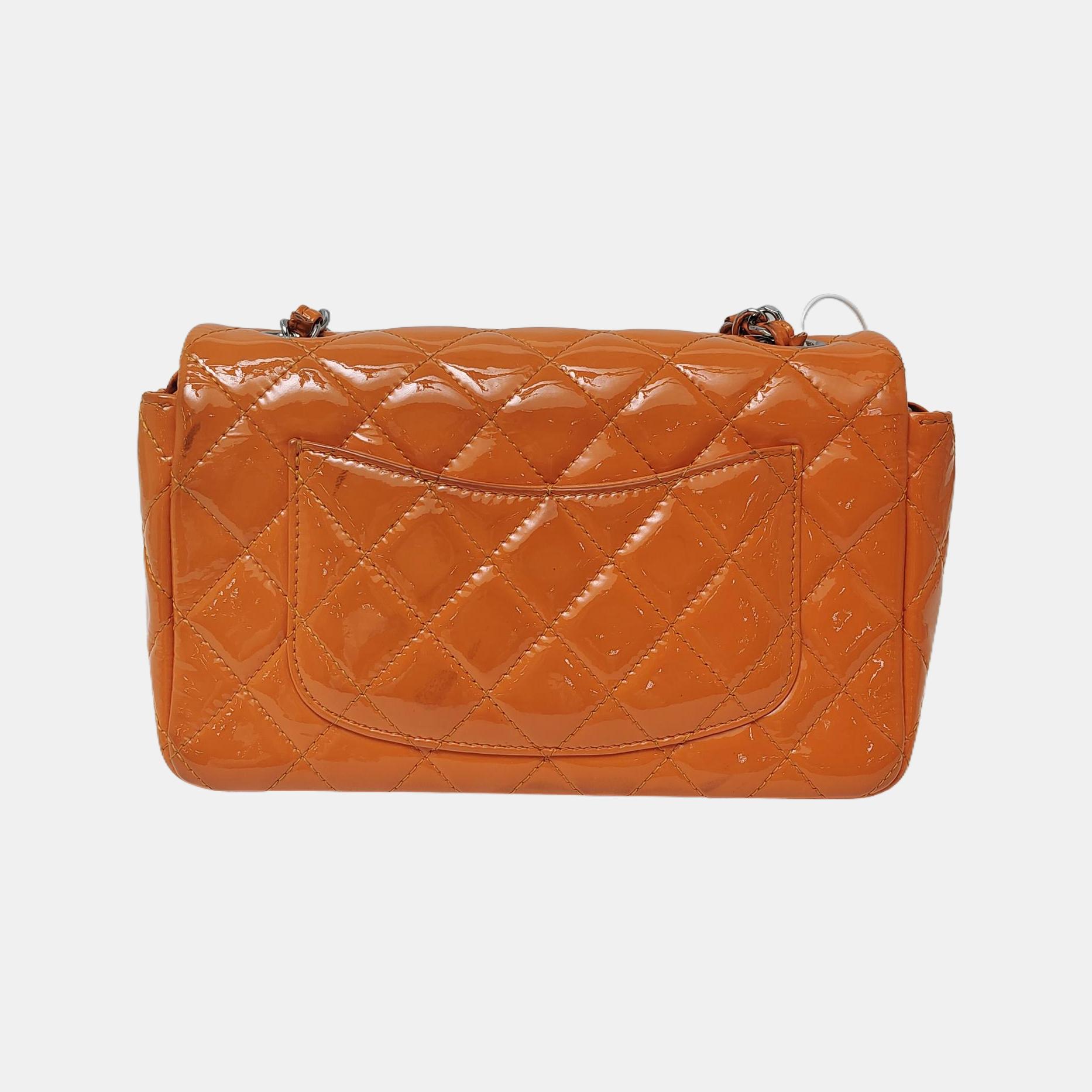 Chanel Classic Flap Rectangular Mini Orange Patent Leather Silver HW In Good Condition In AUBERVILLIERS, FR