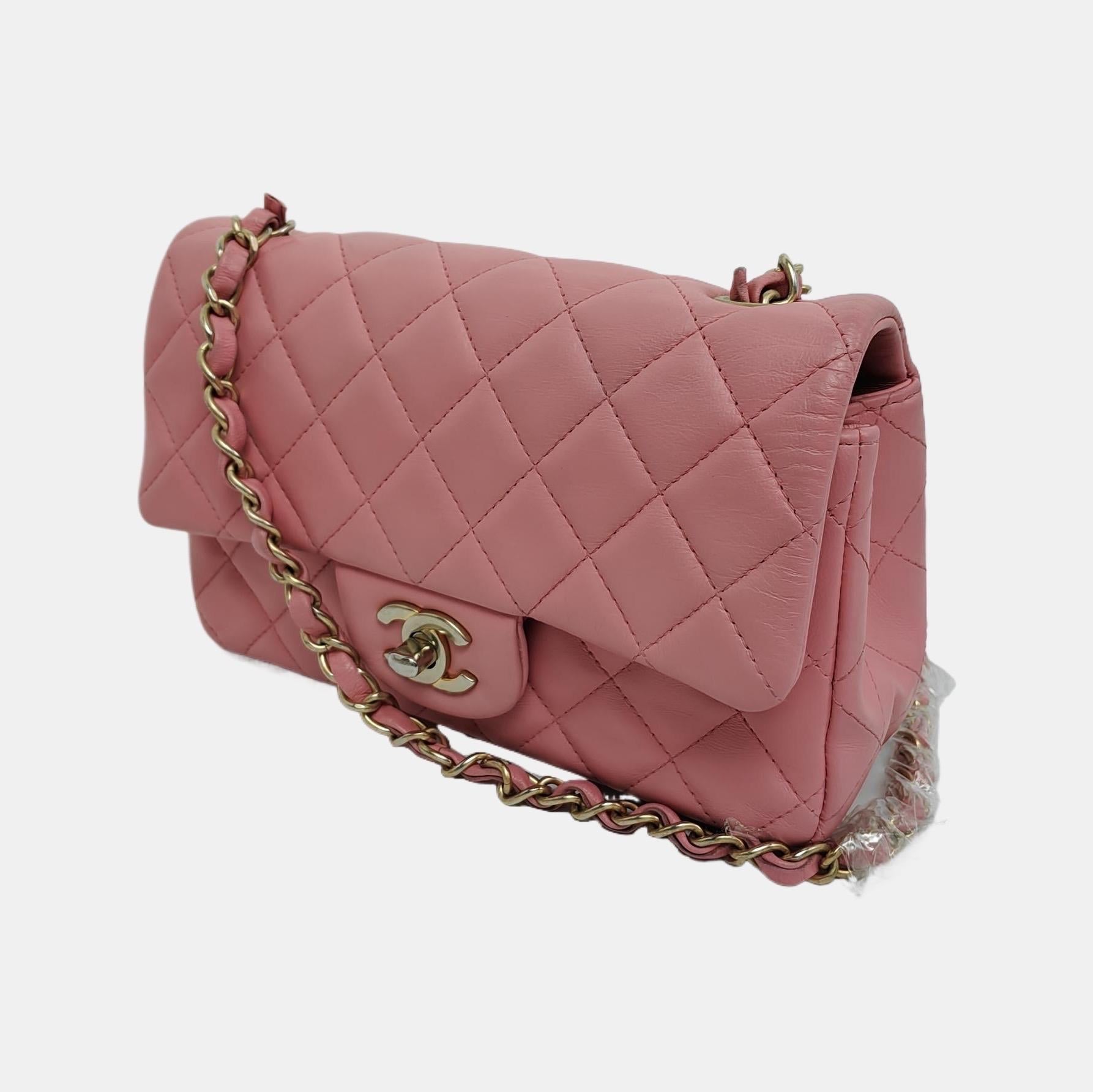 Chanel Classic Flap Rectangular Mini Pink Lambskin Leather Gold HW In Good Condition In AUBERVILLIERS, FR