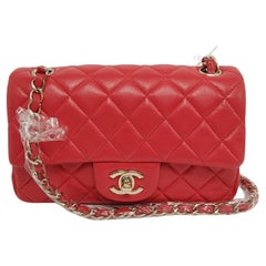 Chanel Classic Flap Rettangolare Mini in pelle d'agnello rossa Accessori dorati