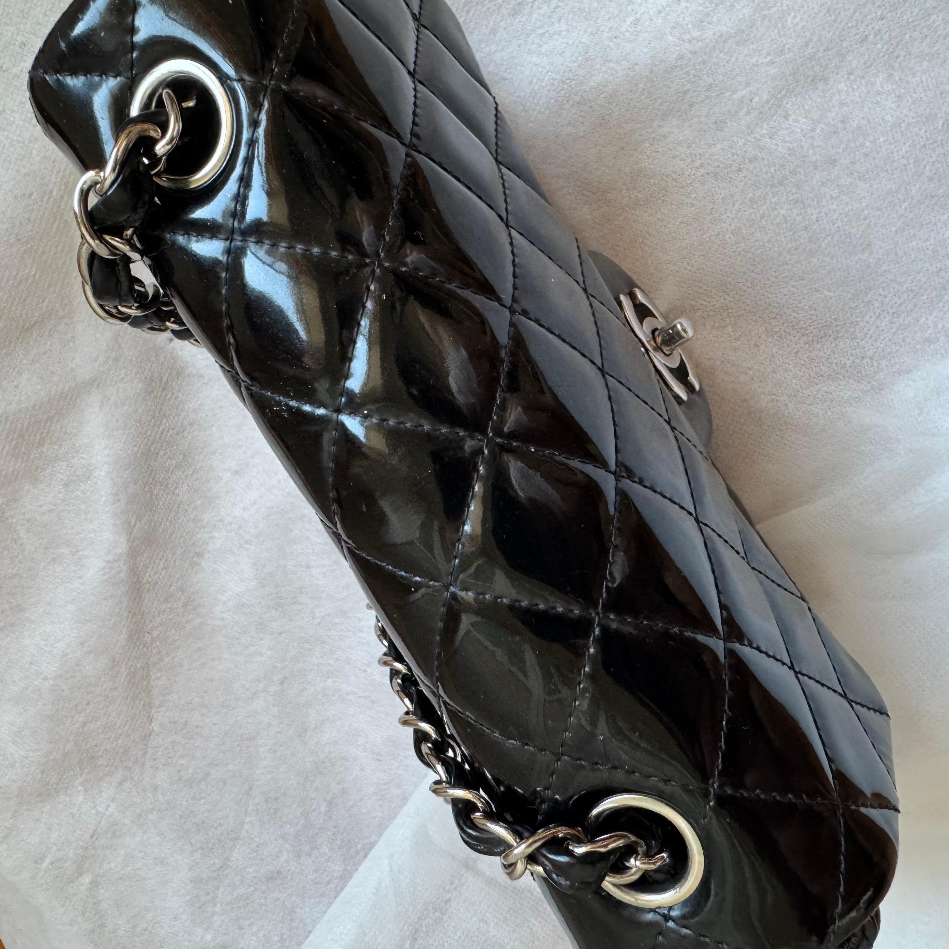 Chanel Classic Flap Rectangular Super Mini Black Patent Leather Silver Hardware en vente 15