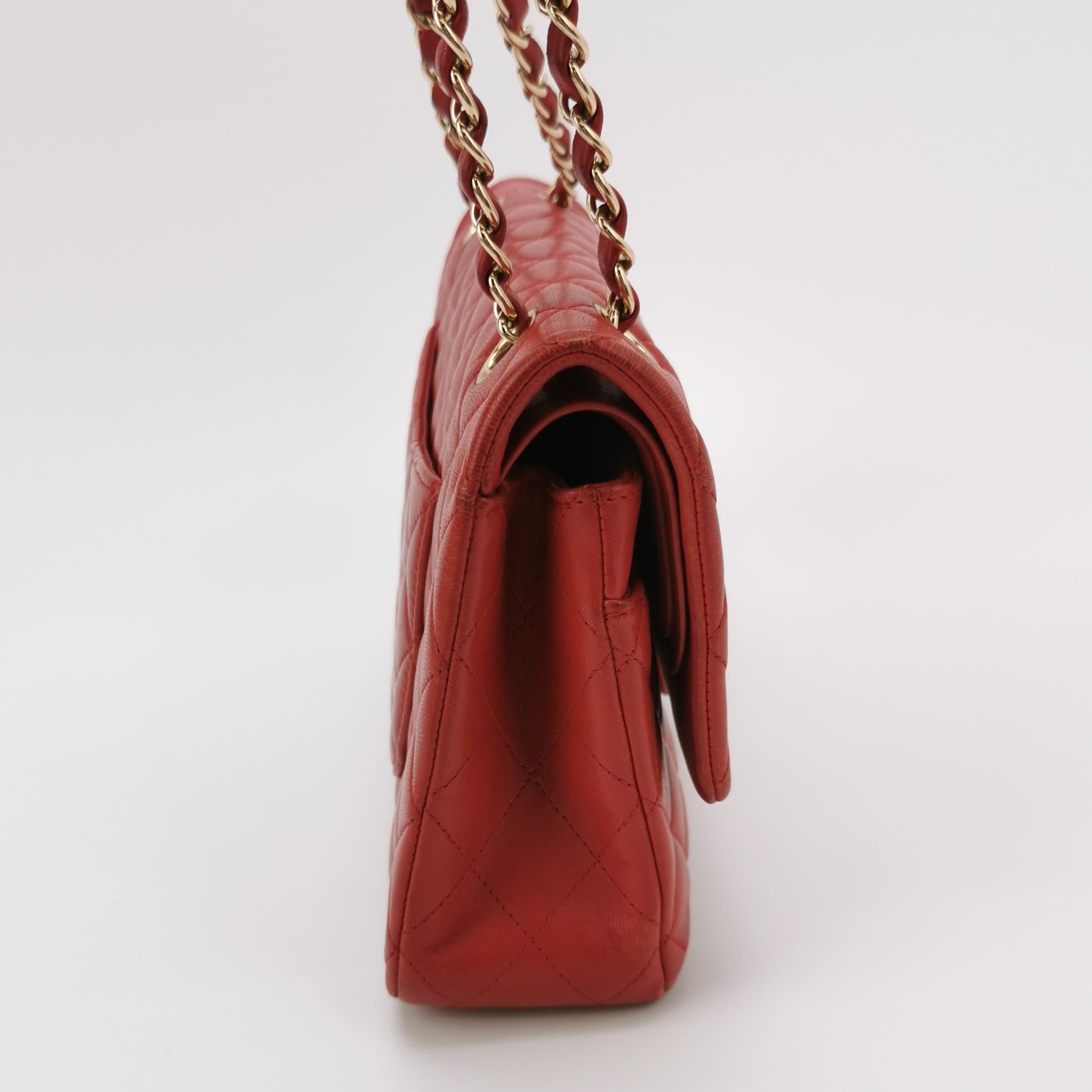 Chanel Classic Flap Red Lambskin Leather Double Flap Gold Hardware In Good Condition For Sale In AUBERVILLIERS, FR