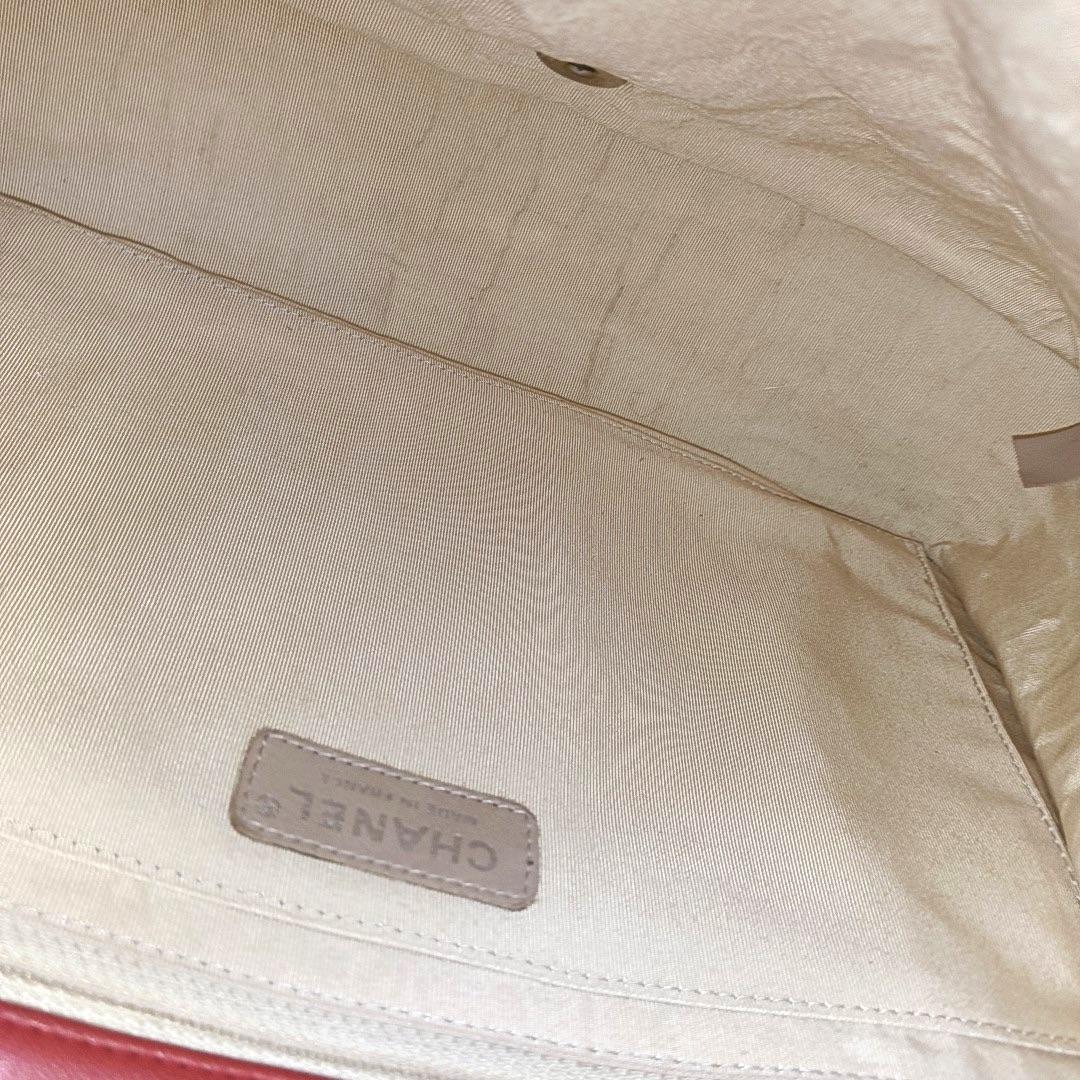 Chanel Classic Flap Einzelne Klappe Großes Rotes Lammfell Leder Silberne Hardware im Angebot 7