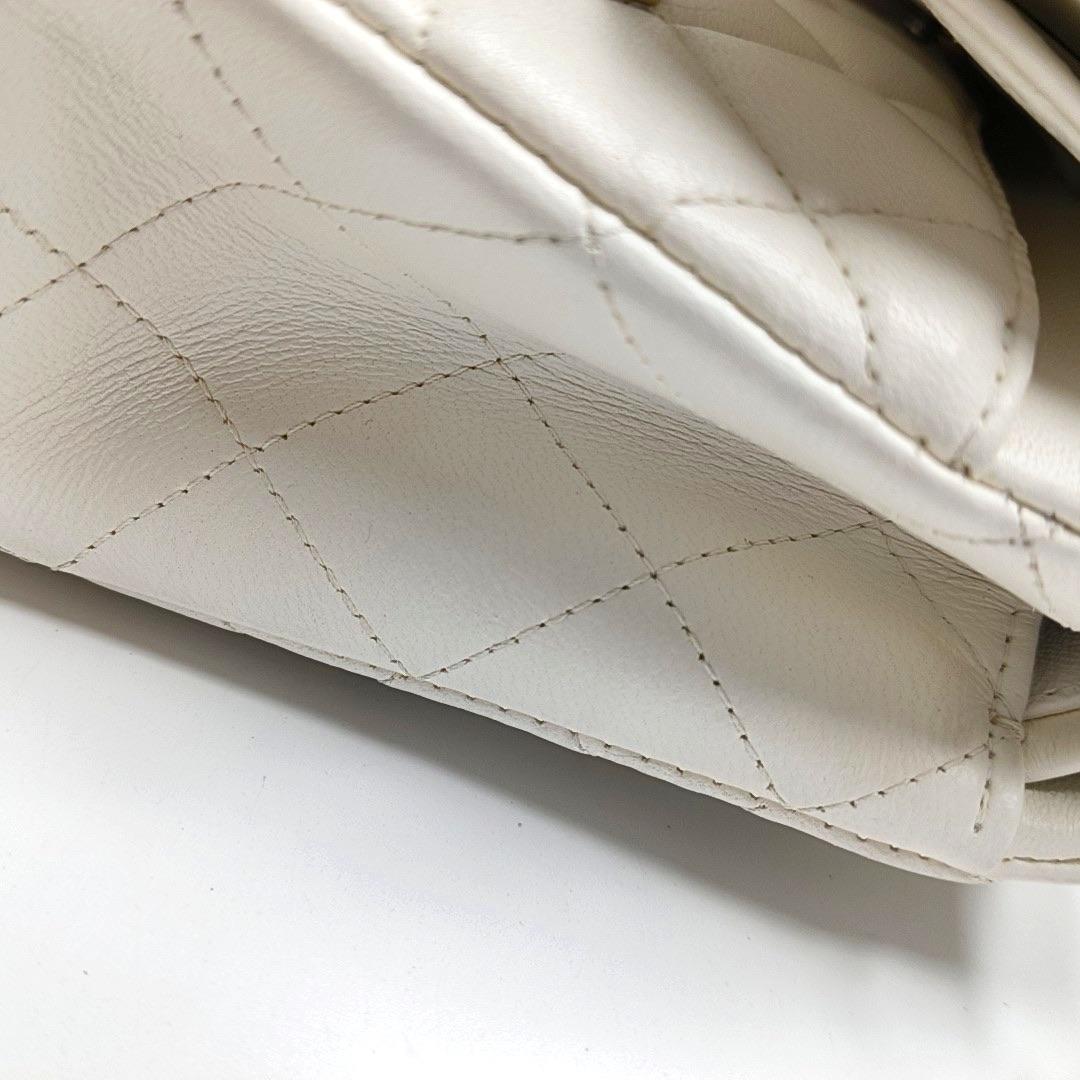 Chanel Classic Flap Small Bag Pelle d'agnello bianca Oro Argento Hardware Wild Stitch by Stitch in vendita 6