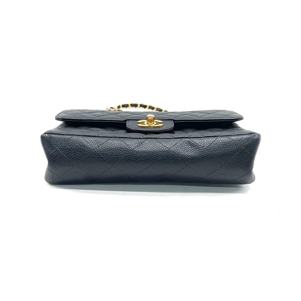 Chanel Classic Leather Small Black Caviar Leather with 24k Gold Hardware, 2000-2002 Bon état - En vente à AUBERVILLIERS, FR