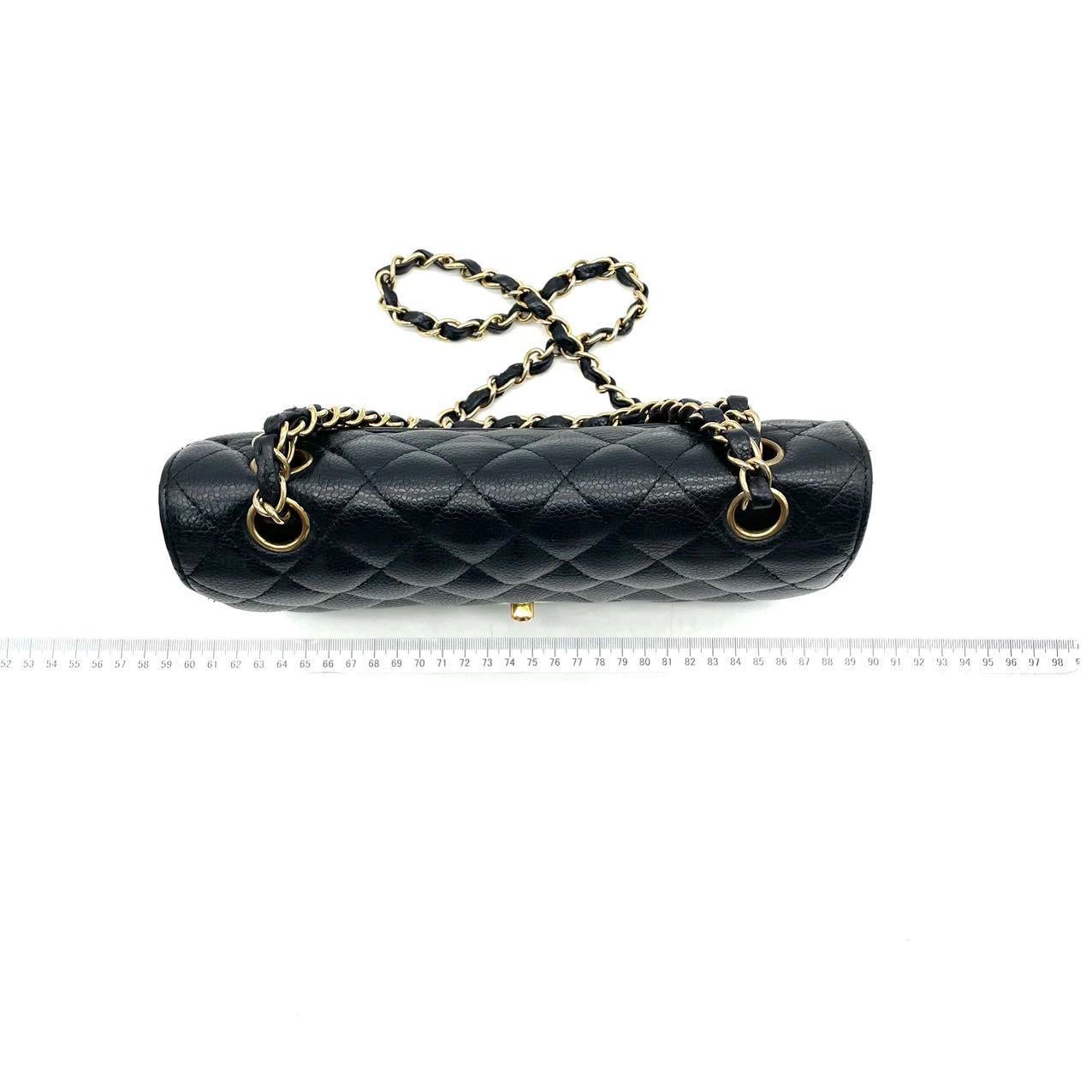 Chanel Classic Flap Small Black Caviar Leather with 24k Gold Hardware, 2004-2005 In Good Condition For Sale In AUBERVILLIERS, FR
