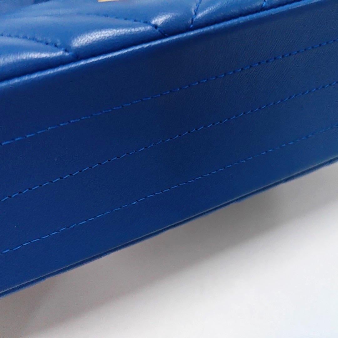 Chanel Classic Flap Small Chevron Stitching Royal Blue Lambskin Leather Gold Har en venta 2