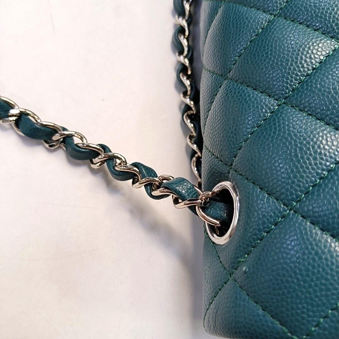 Chanel Classic Flap Small in pelle di caviale verde acqua con finiture in argento, 2019 in vendita 2