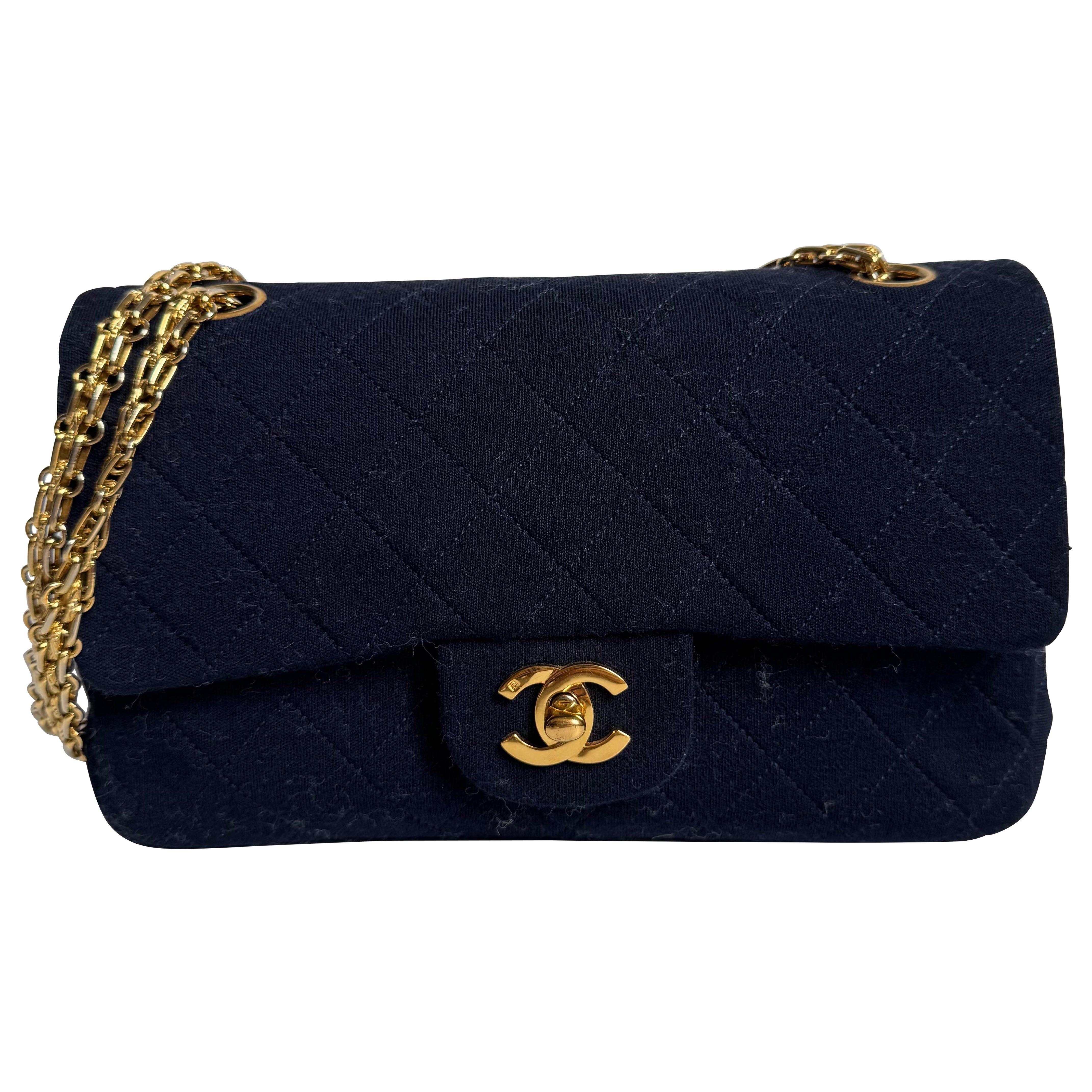 Chanel Classic Flap Small Vintage Navy Fabric 24k Gold Hardware Chain Strap im Angebot