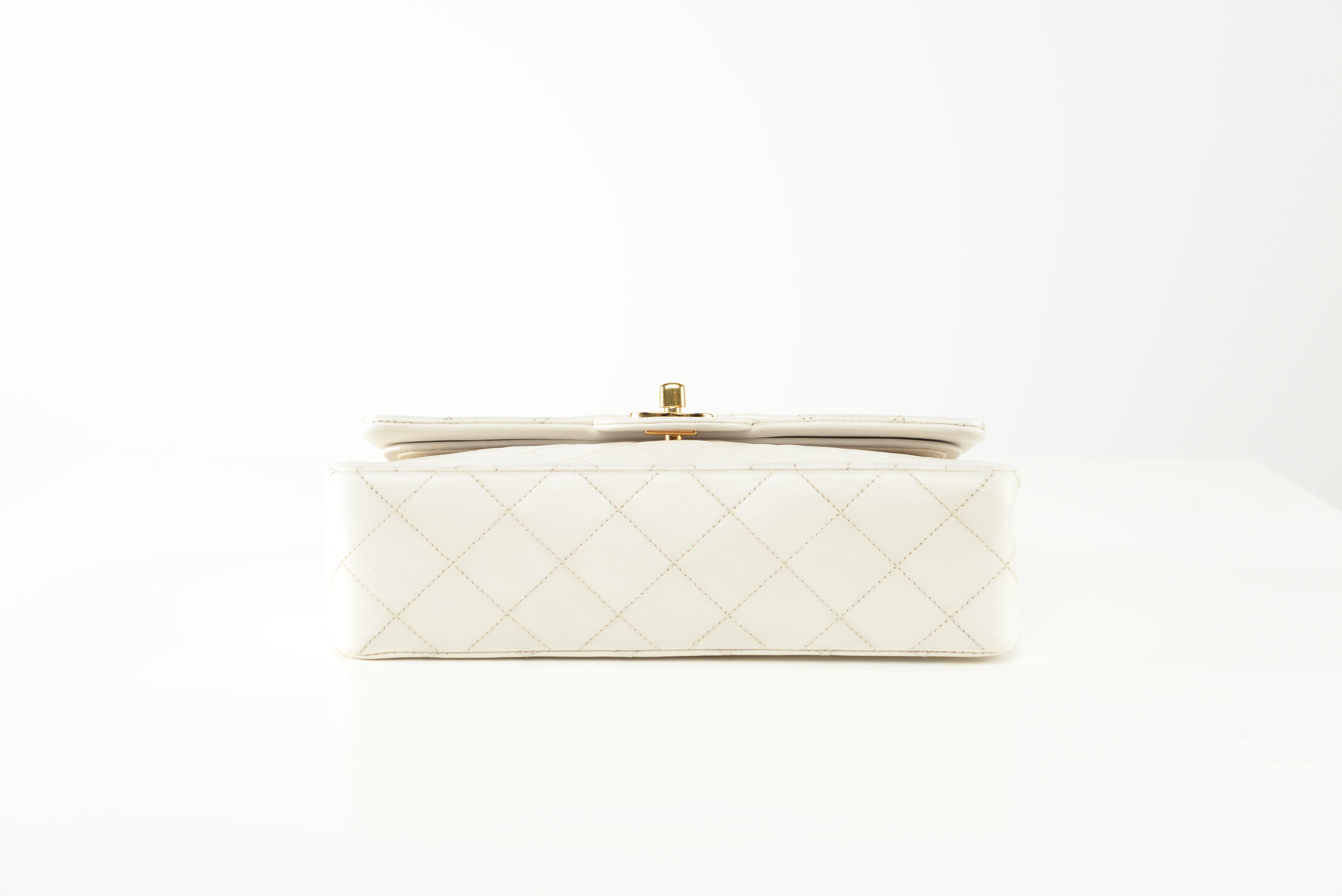 Chanel Classic Flap Small White Lambskin Gold Vintage 3