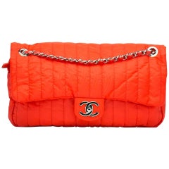 Chanel - Sac à bandoulière classique à rabat en nylon orange jumbo matelassé avec coquillage souple