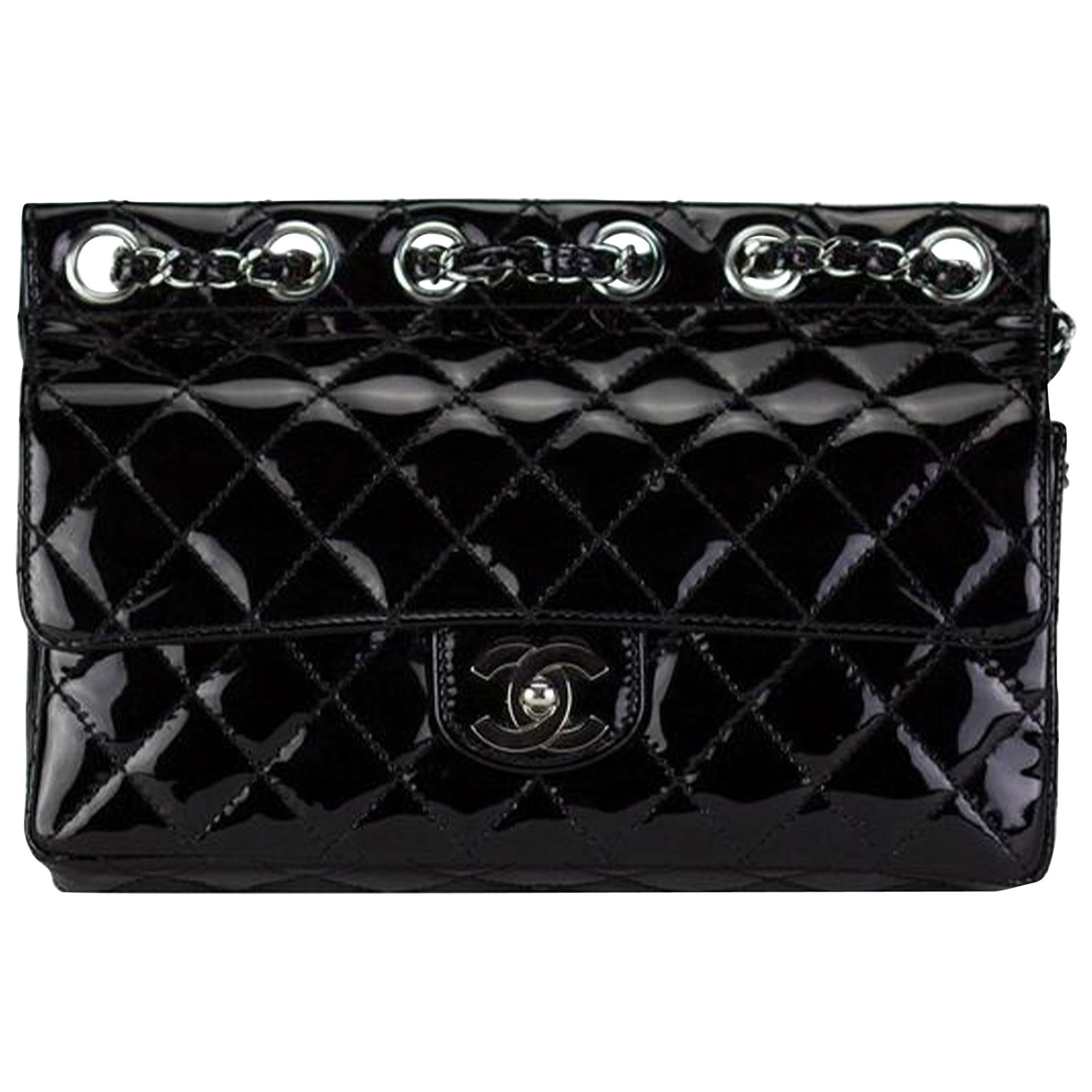 Chanel Classic Flap Supermodel Super Rare Quilted Black Patent Leather Bag For Sale 3