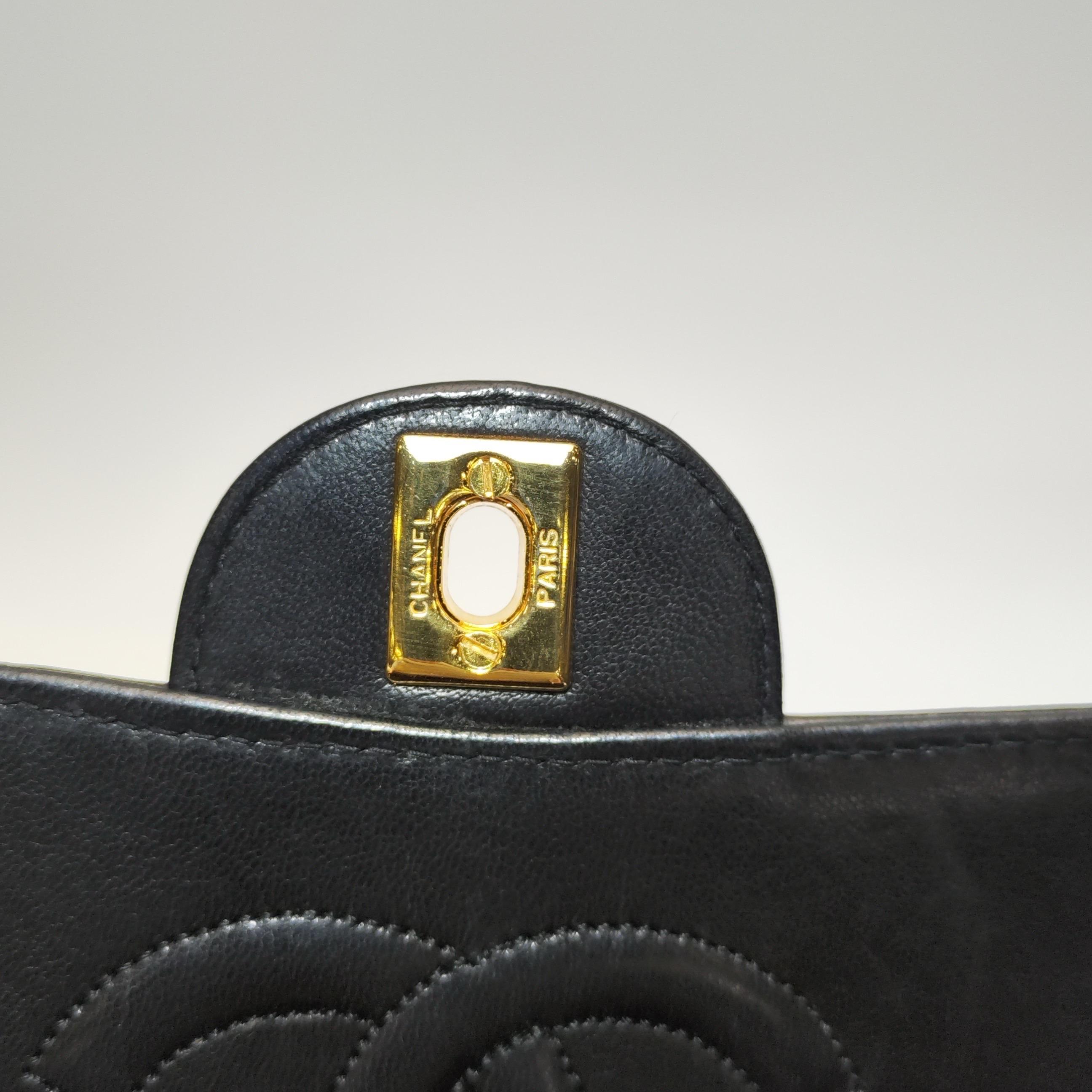 Chanel Classic Flap Vintage 1989 Schwarzes Lammleder mit 24k Gold Hardware im Angebot 6