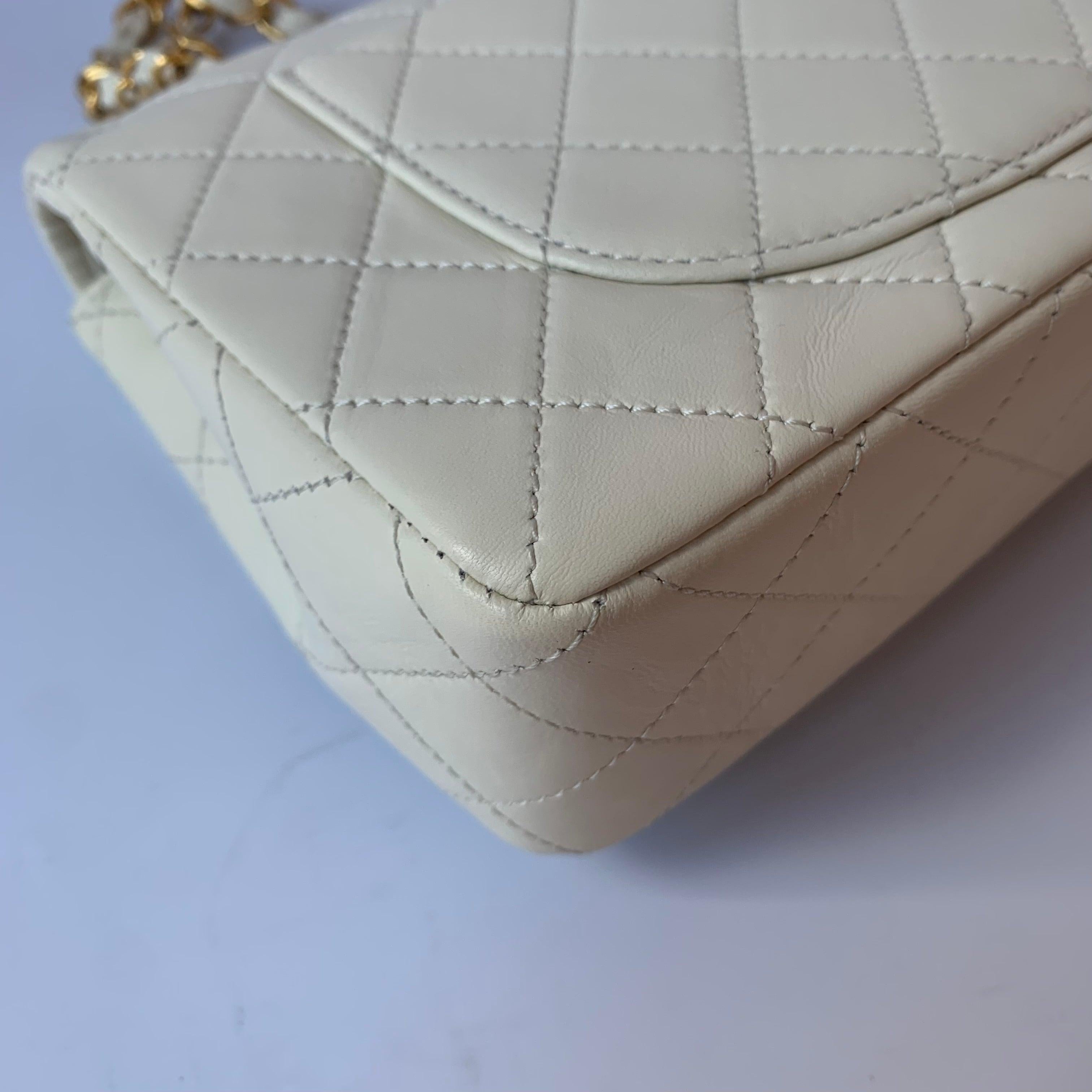Chanel Classic Flap Vintage 1995 White Lambskin Leather with 24k Gold Hardware 5