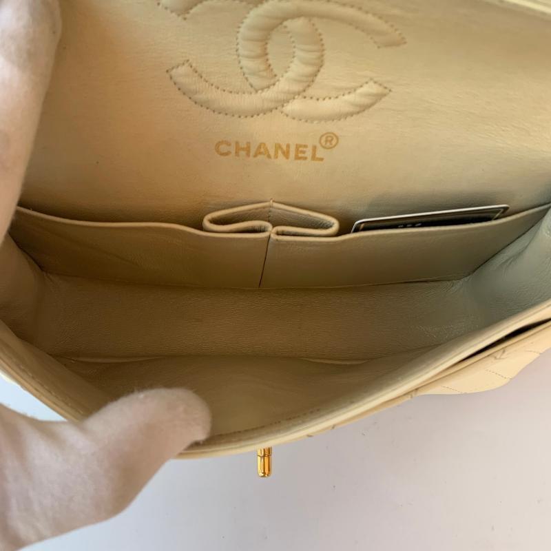 Chanel Classic Flap Vintage 1995 White Lambskin Leather with 24k Gold Hardware 8