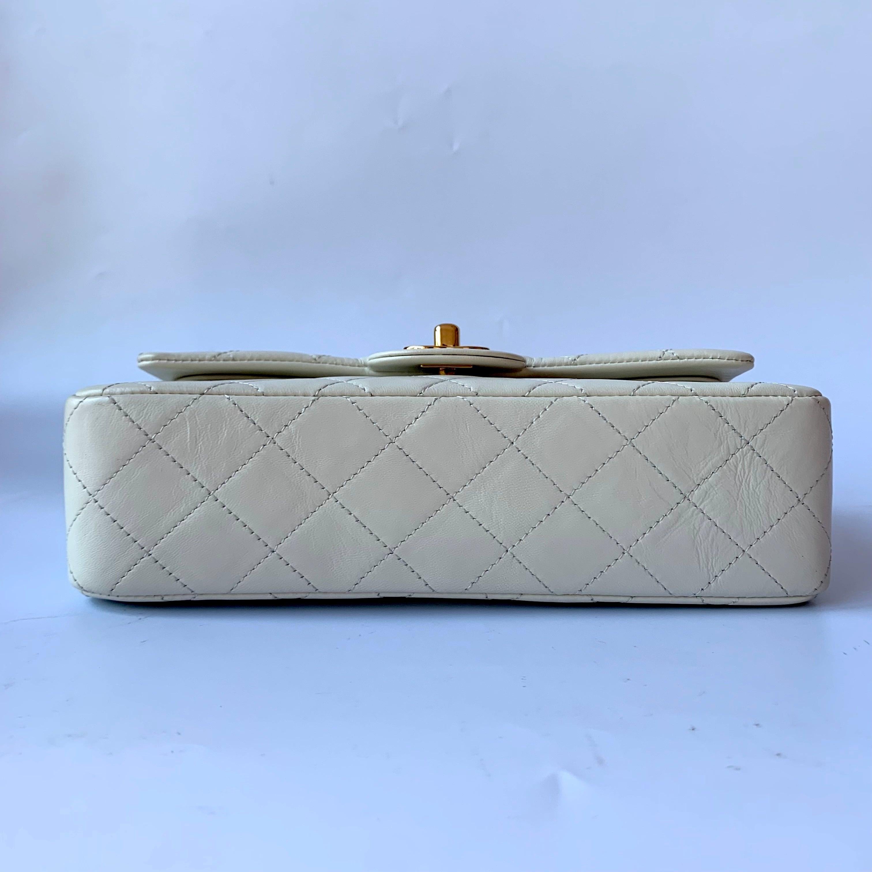 Chanel Classic Flap Vintage 1995 White Lambskin Leather with 24k Gold Hardware 1