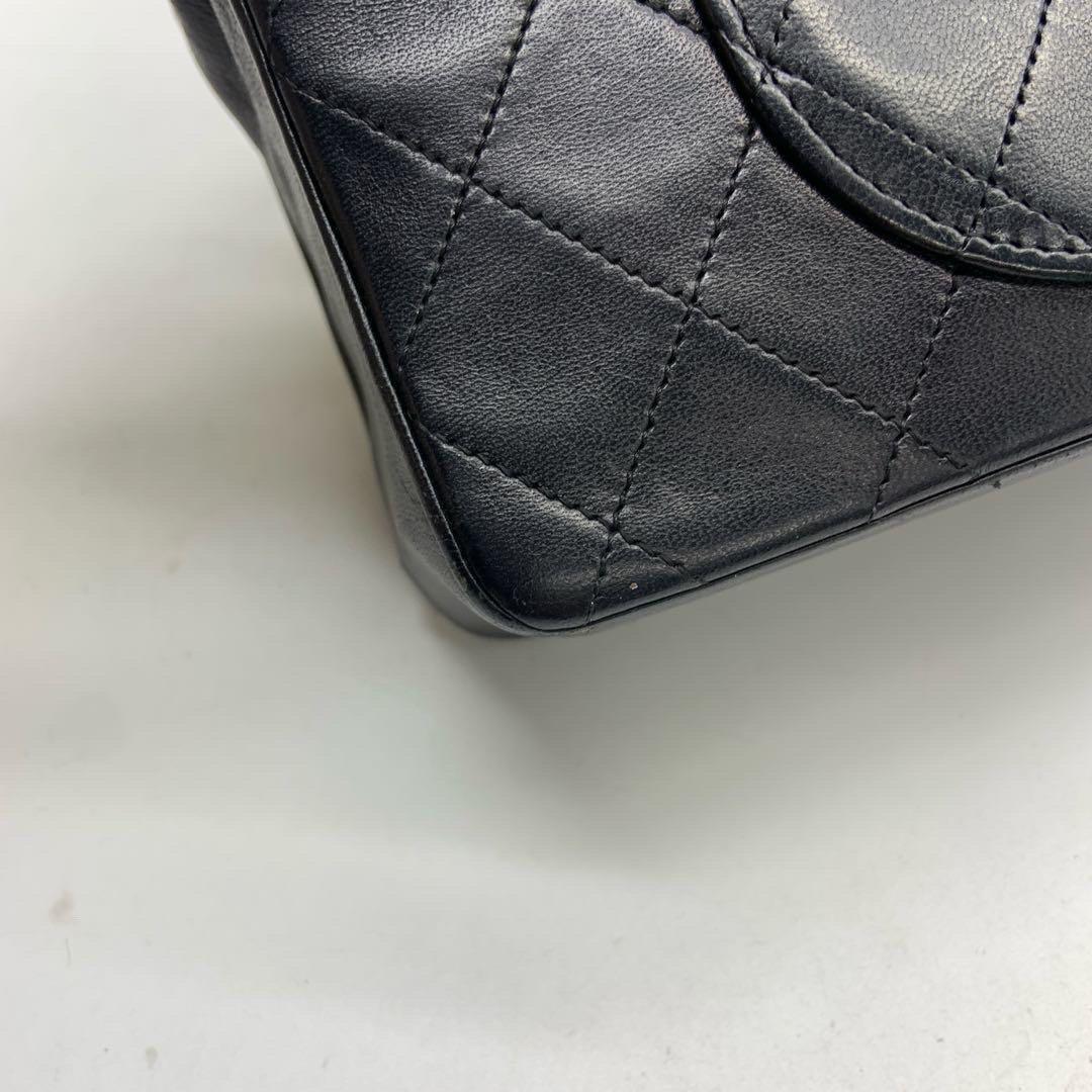 Chanel Classic Leather Vintage Cuir d'agneau noir avec chaîne en or 24k en vente 12