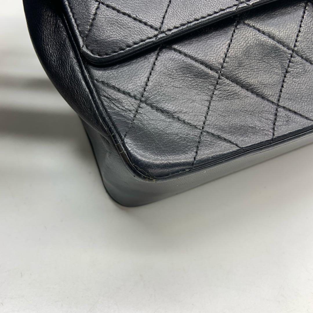 Chanel Classic Leather Vintage Cuir d'agneau noir avec chaîne en or 24k en vente 14