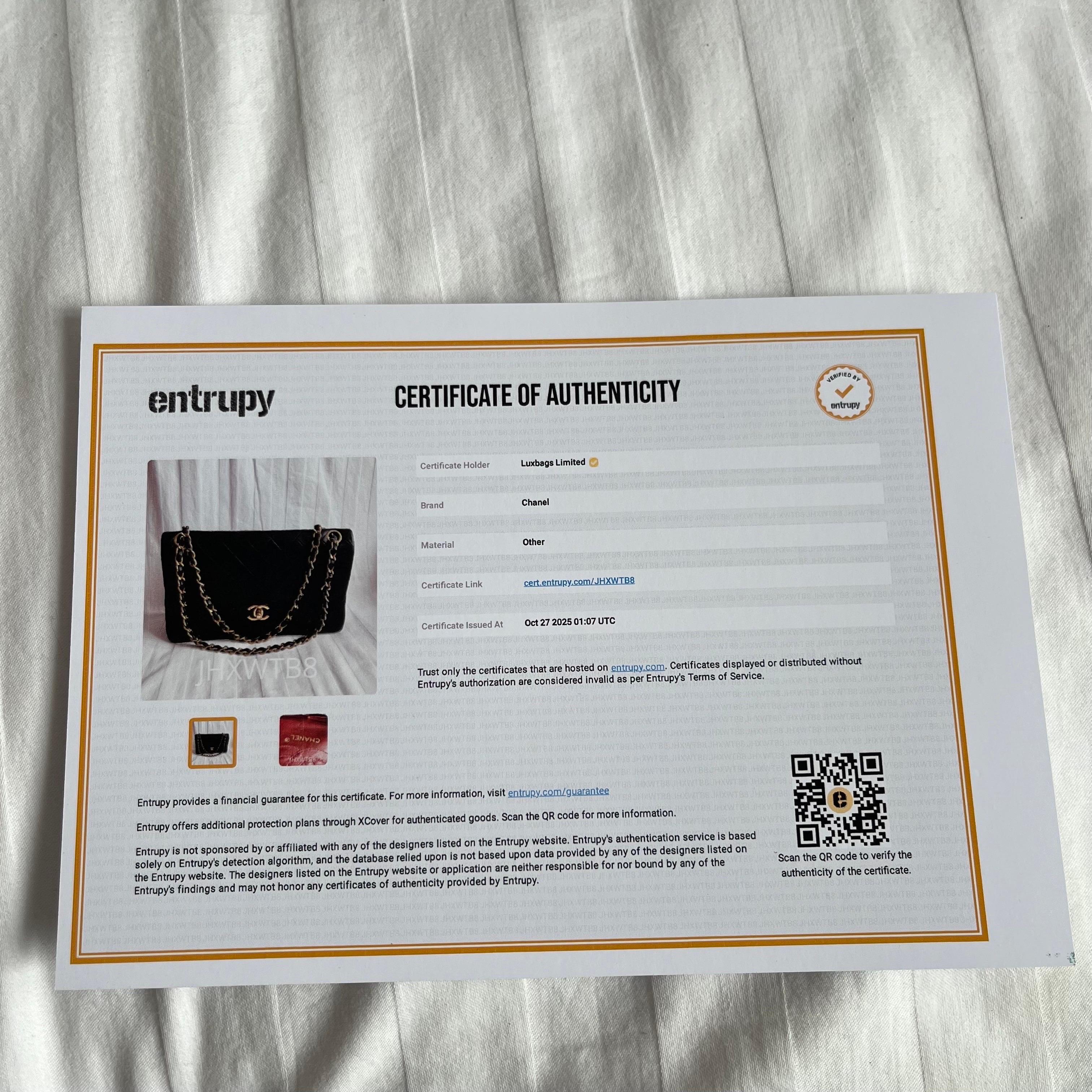 Chanel Classic Flap Vintage Schwarzes Lammfell-Leder mit 24k Gold Hardware im Angebot 10