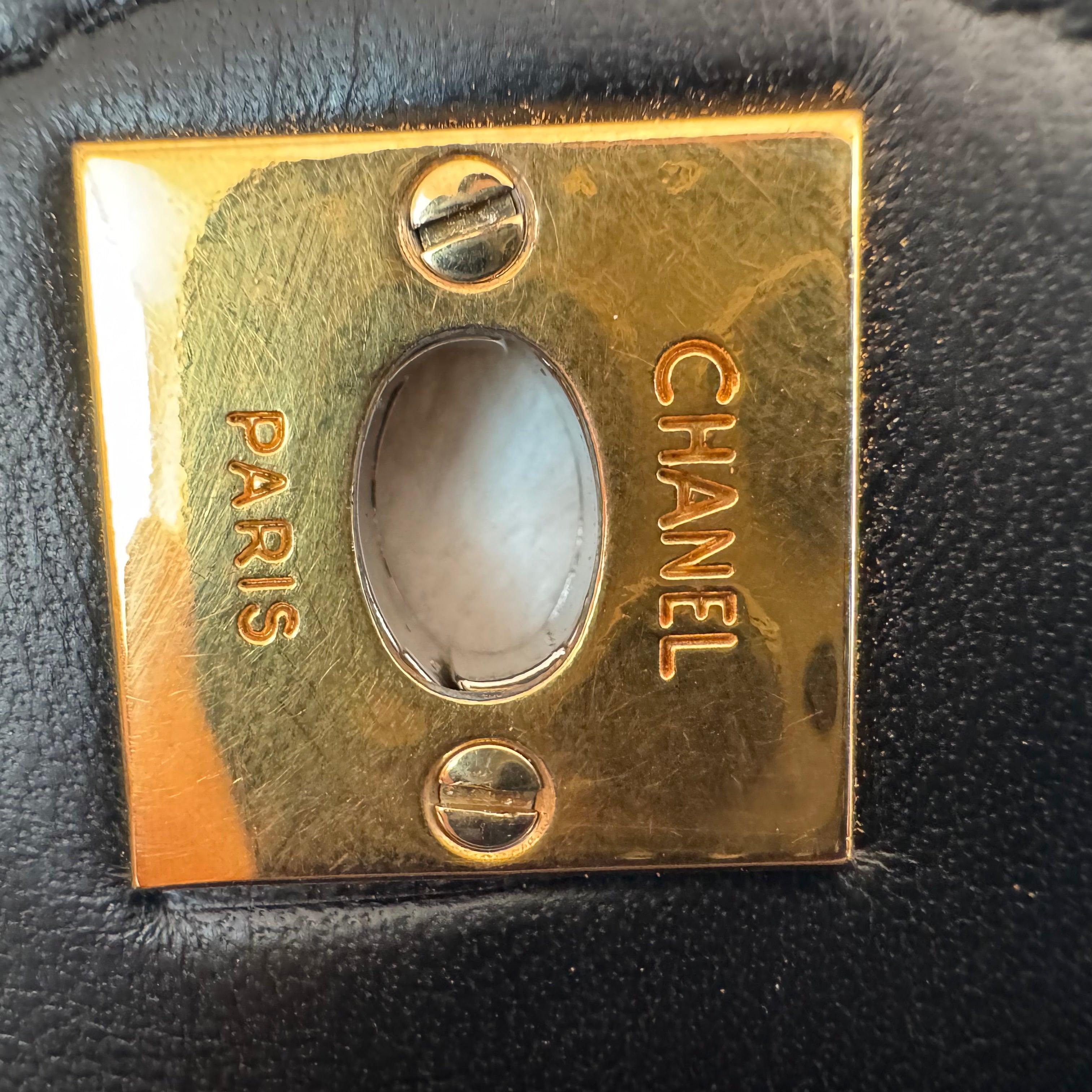 Chanel Classic Flap Vintage Black Lambskin Leather with Bi-color Hardware For Sale 12