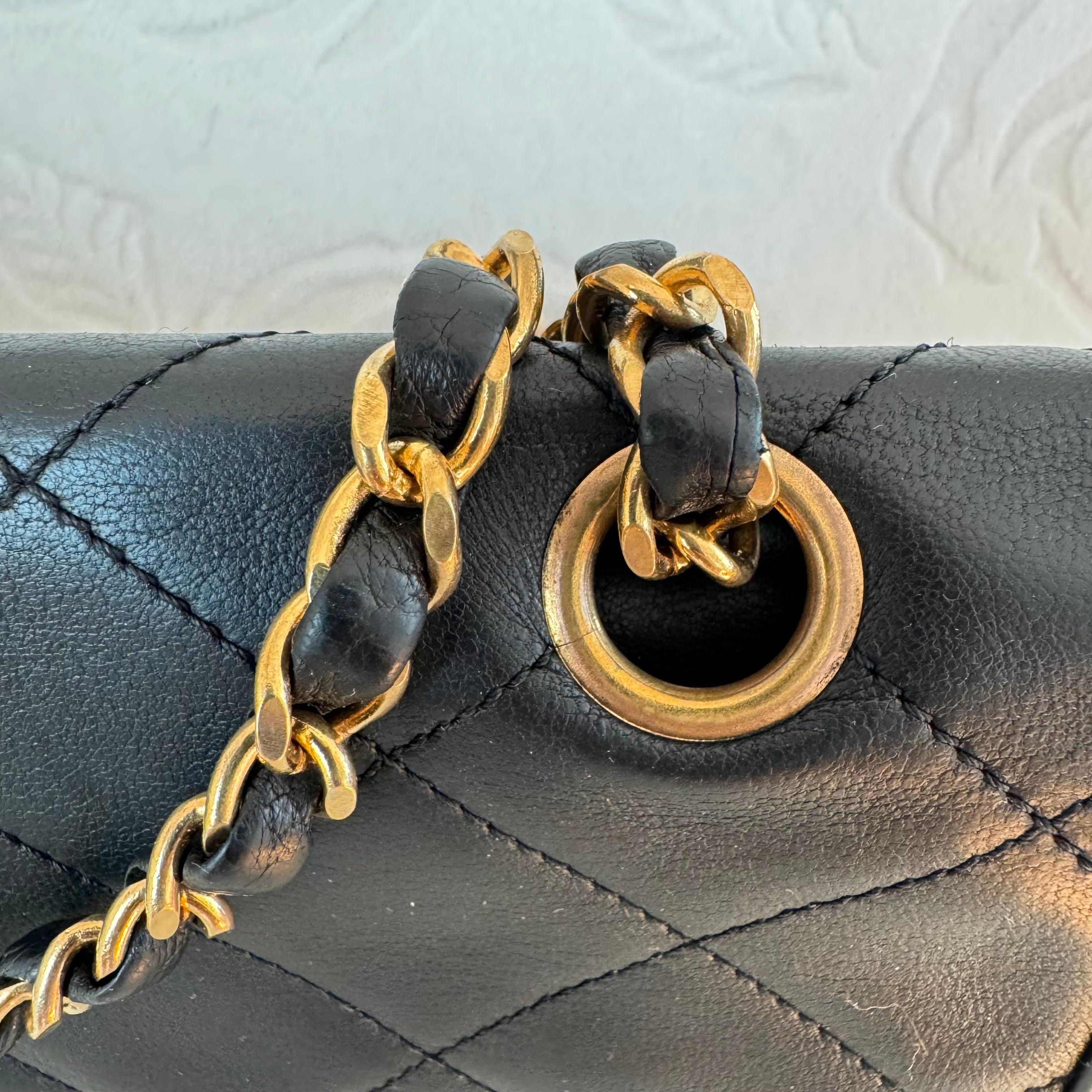 Chanel Classic Flap Vintage Black Lambskin Leather with Bi-color Hardware For Sale 4