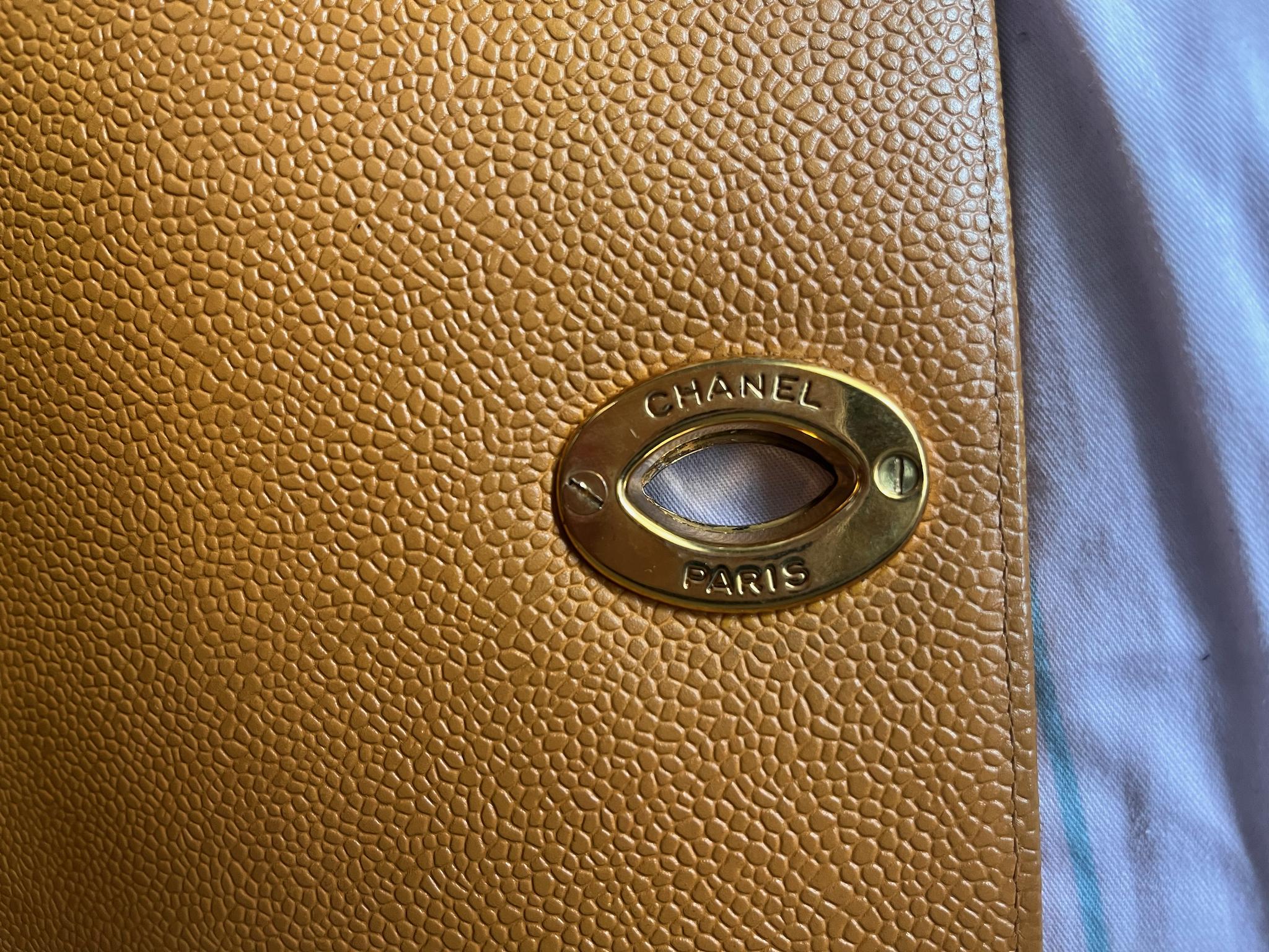 Chanel Classic Flap Vintage Camel Caviar Leather 24k Gold Plated Big CC Logo For Sale 11