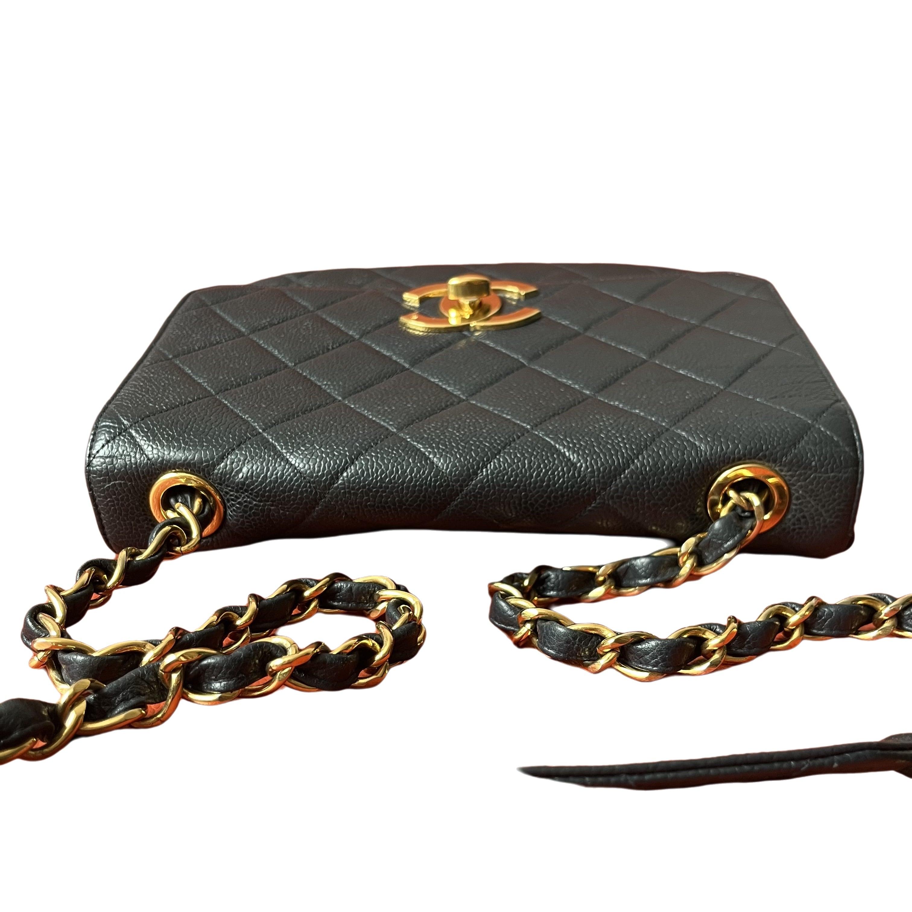 Chanel Classic Flap Vintage Caviar Leather 24k Gold Plated CC Logo, 1994-96 1
