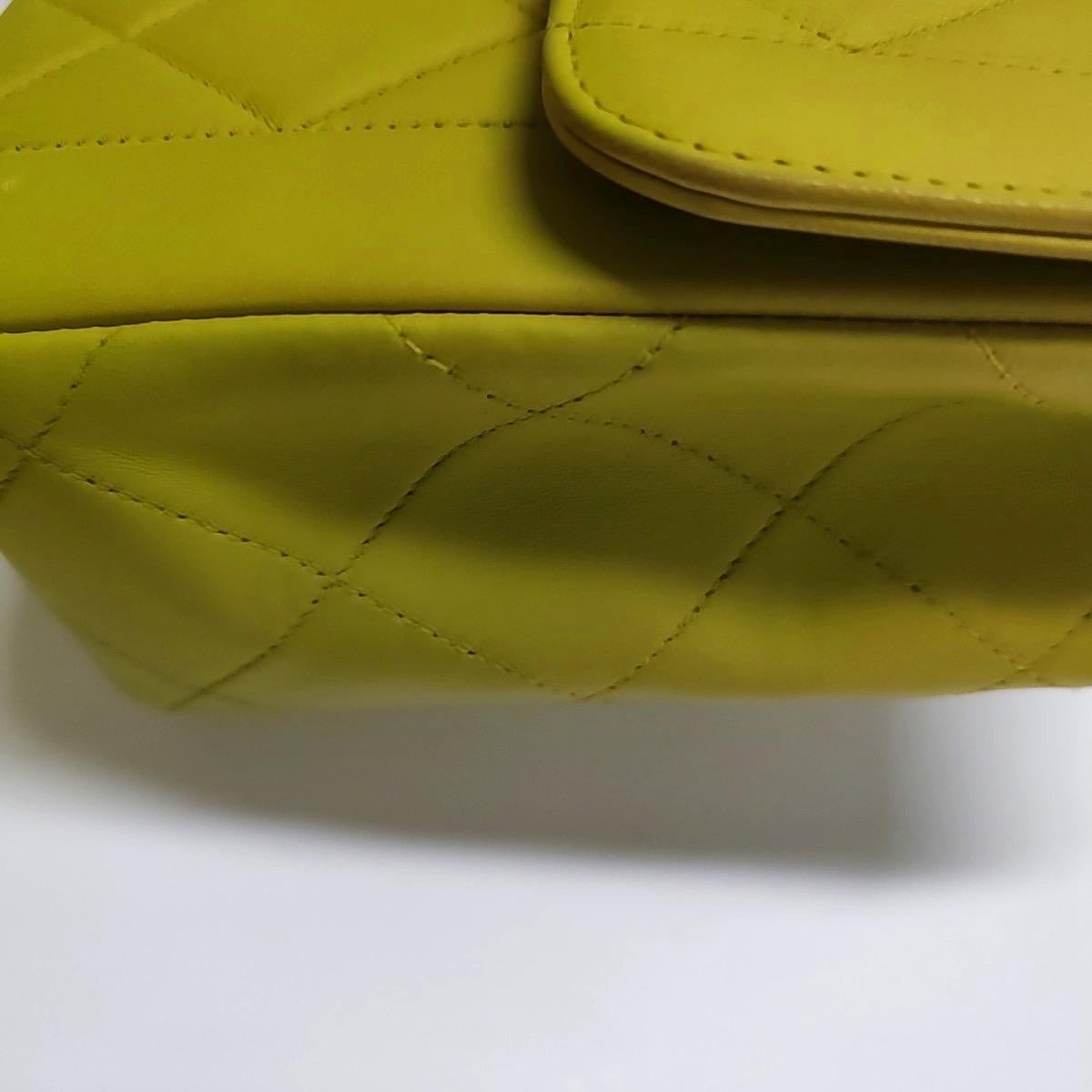 Chanel Classic Flap Vintage Light Yellow Green Lambskin Leather with 24k GHW For Sale 5