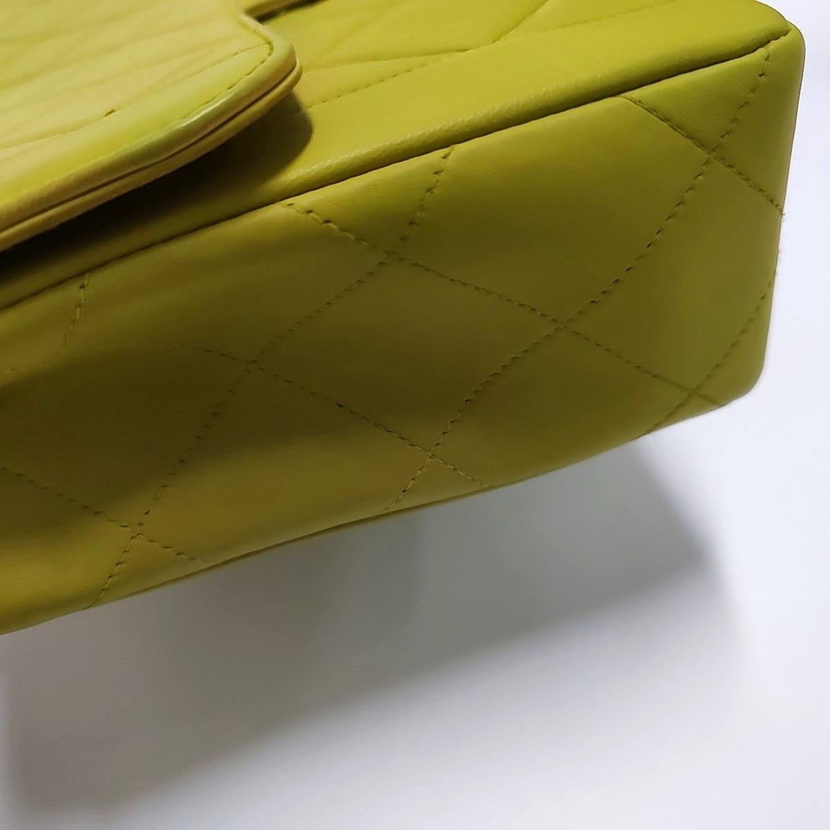 Chanel Classic Flap Vintage Light Yellow Green Lambskin Leather with 24k GHW For Sale 8