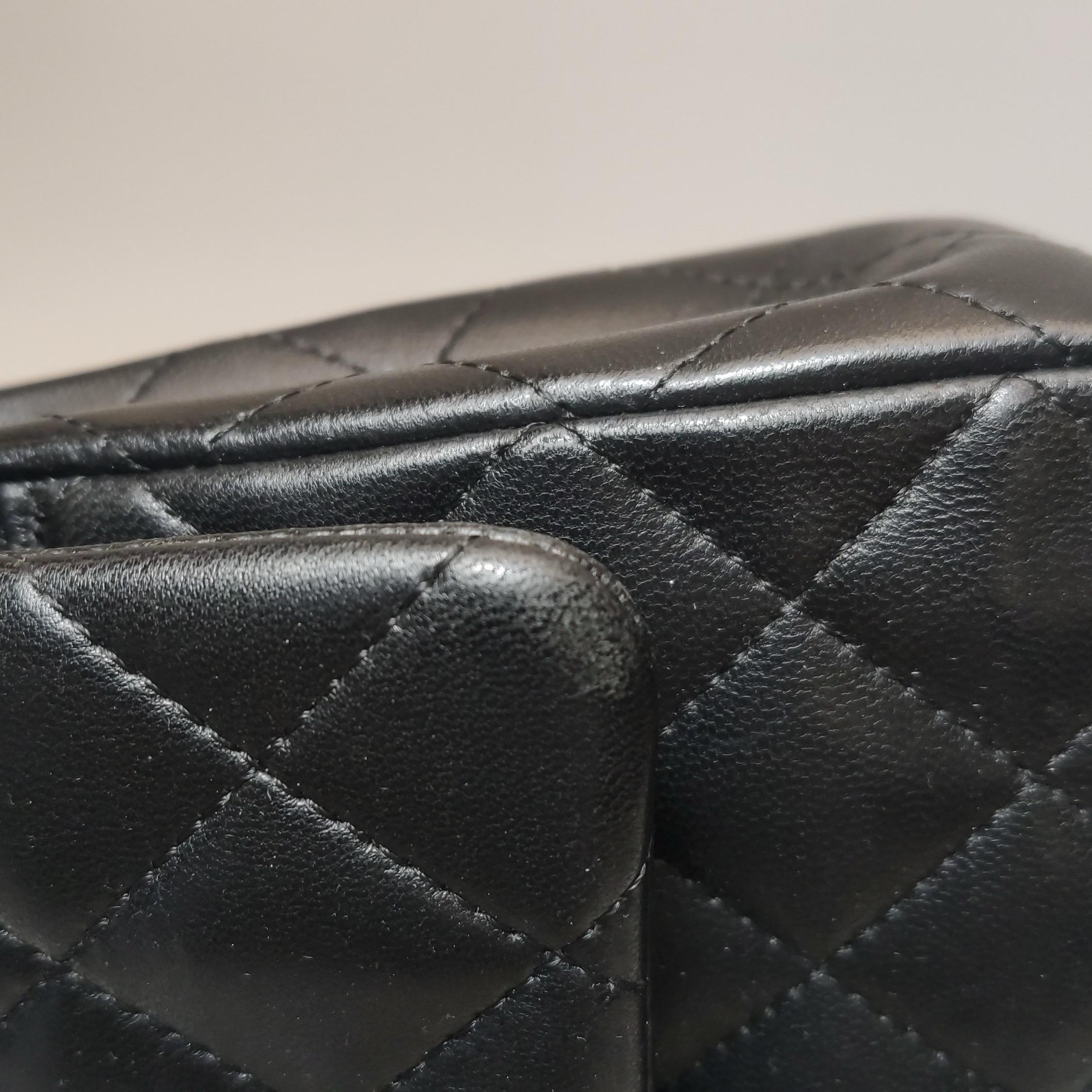 Chanel Classic Flap Vintage Medium Schwarzes Lammleder mit 24k Gold HW, 1994 im Angebot 10