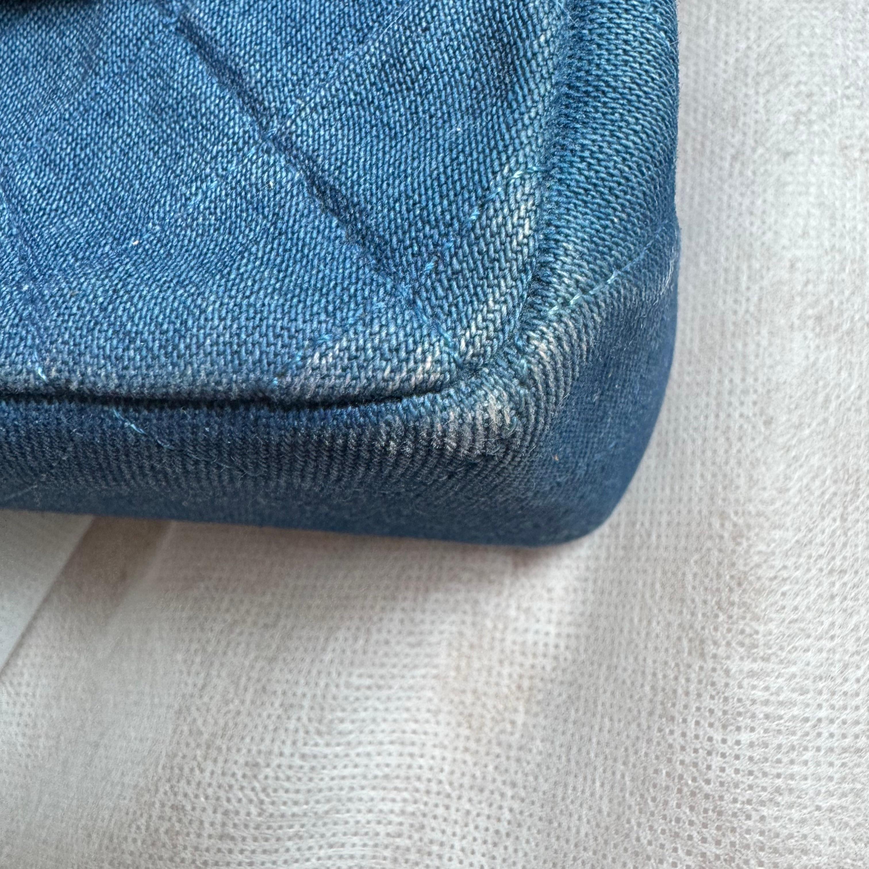 Chanel Classic Flap Vintage Vaquero Azul Medio con HW de oro de 24 quilates, 1989-1991 en venta 7