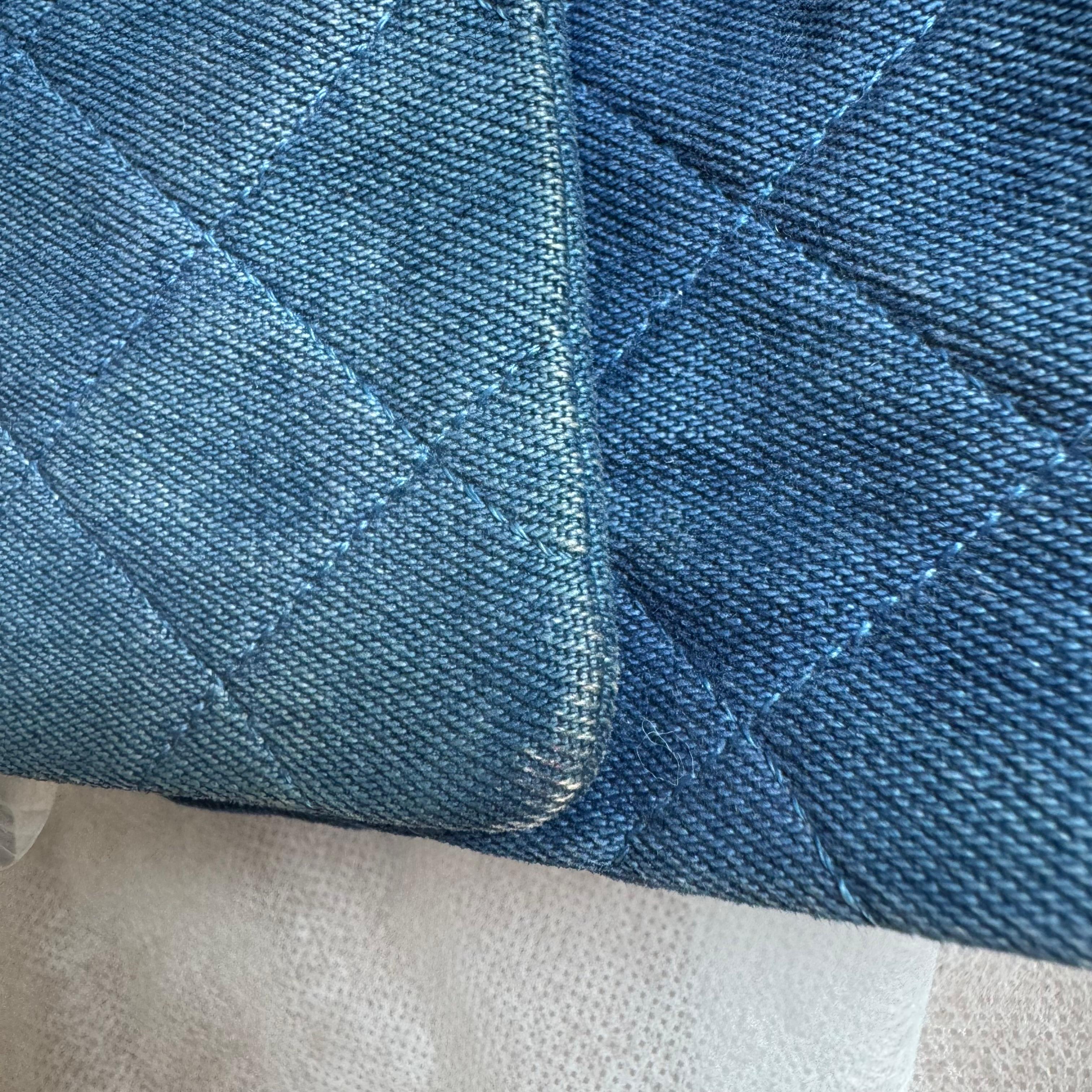 Chanel Classic Flap Vintage Vaquero Azul Medio con HW de oro de 24 quilates, 1989-1991 en venta 10