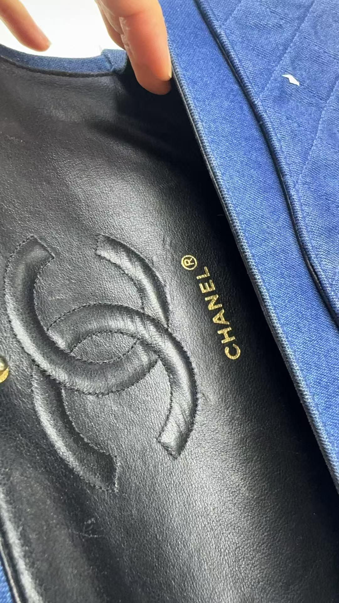 Chanel Classic Flap Vintage Vaquero Azul Medio con HW de oro de 24 quilates, 1989-1991 en venta 4