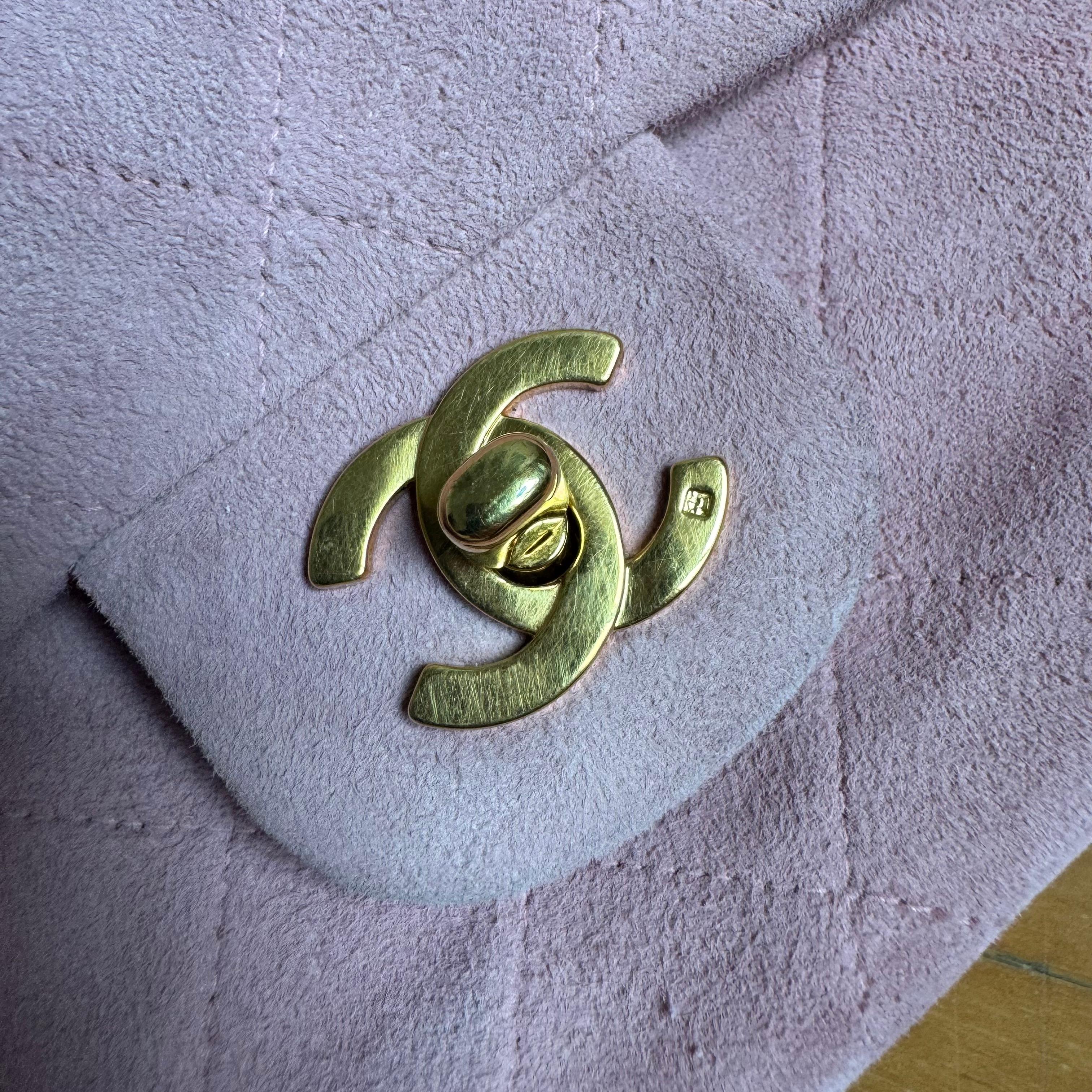 Chanel Classic Flap Vintage Small Pink Suede Leather with 24k Gold HW, 1991-1994 For Sale 3