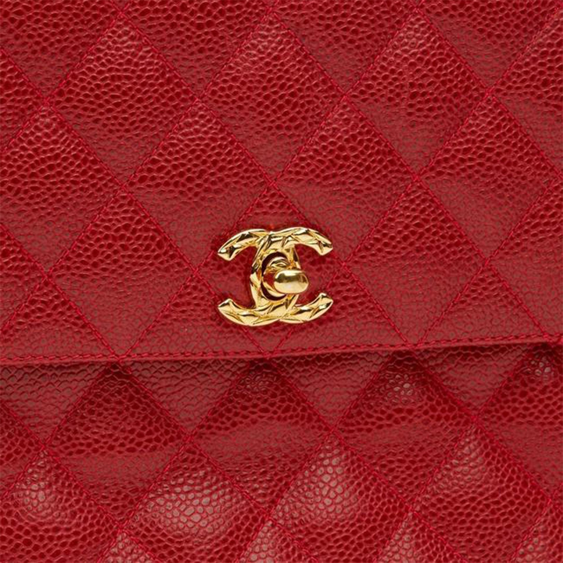 Women's or Men's Chanel Classic Flap Vintage with Gold Hardware Red Caviar Leather Cross Body Bag For Sale